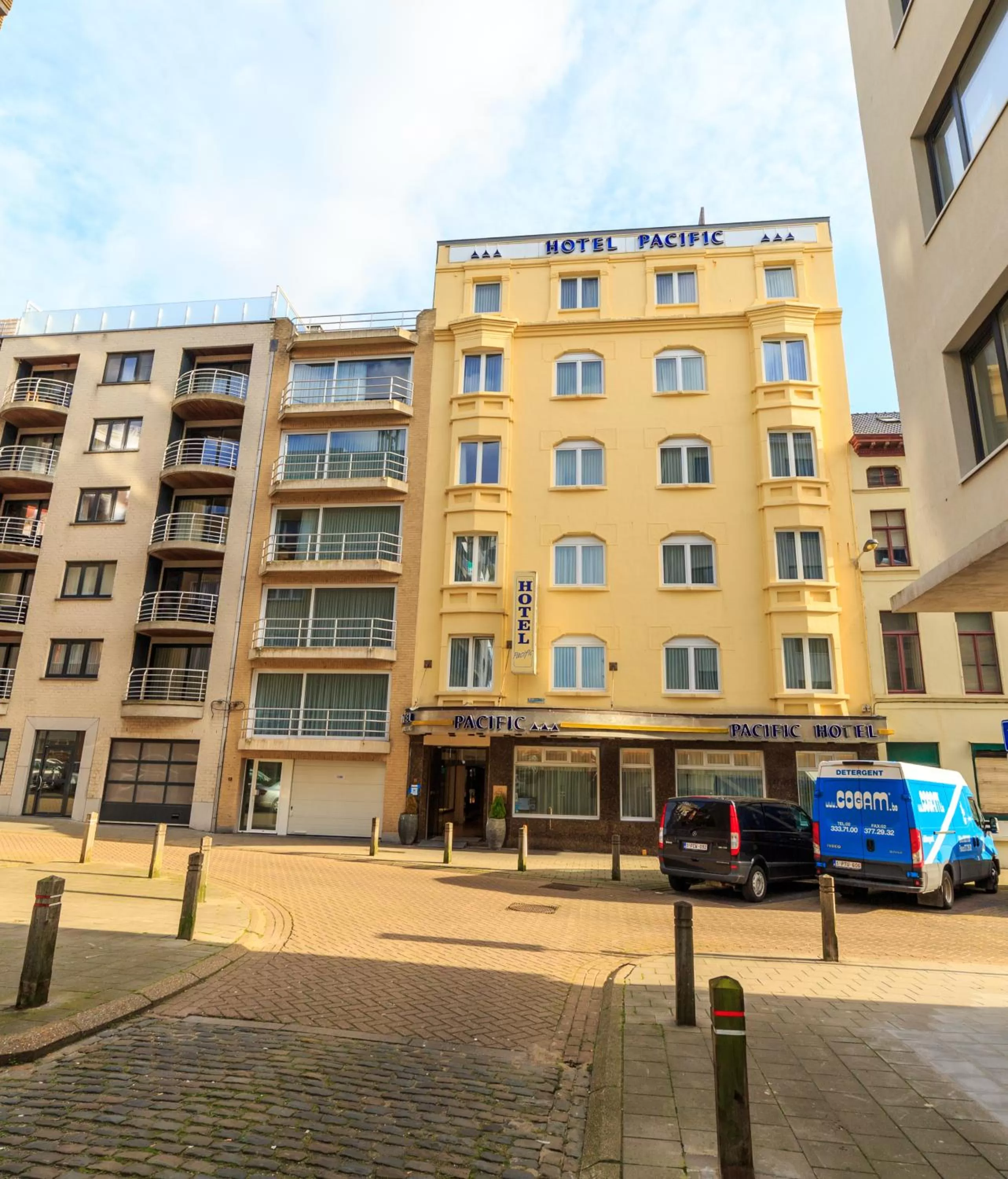 Property building in Hotel Pacific