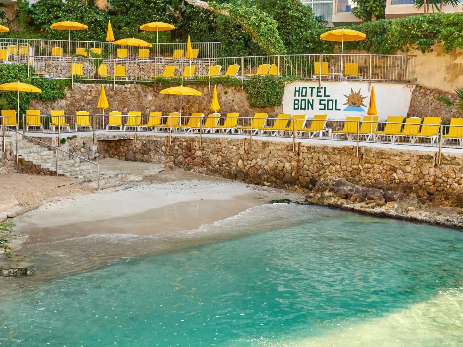 Beach, Bird's-eye View in Hotel Bon Sol Resort & Spa