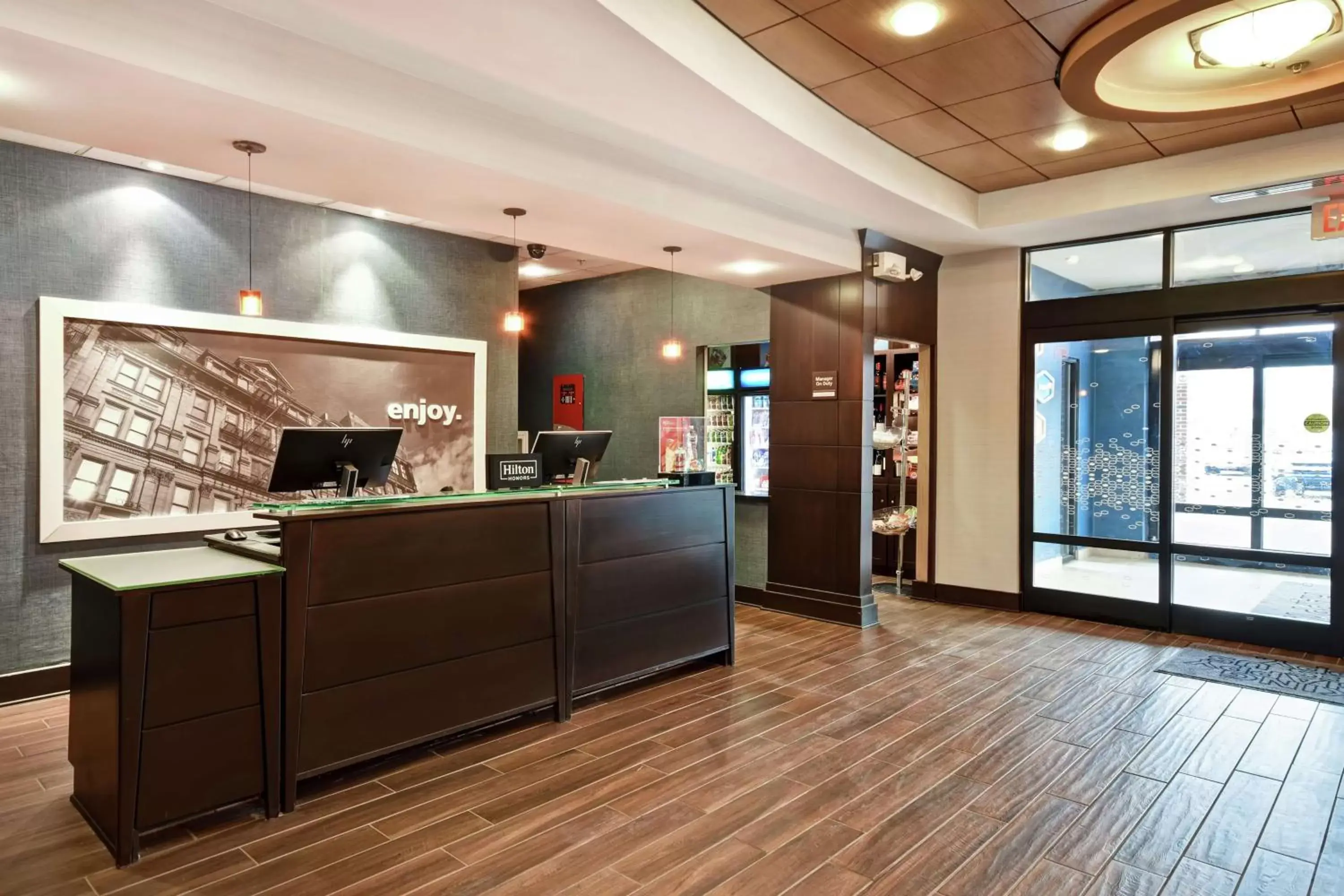 Lobby or reception in Hampton Inn & Suites Detroit-Canton