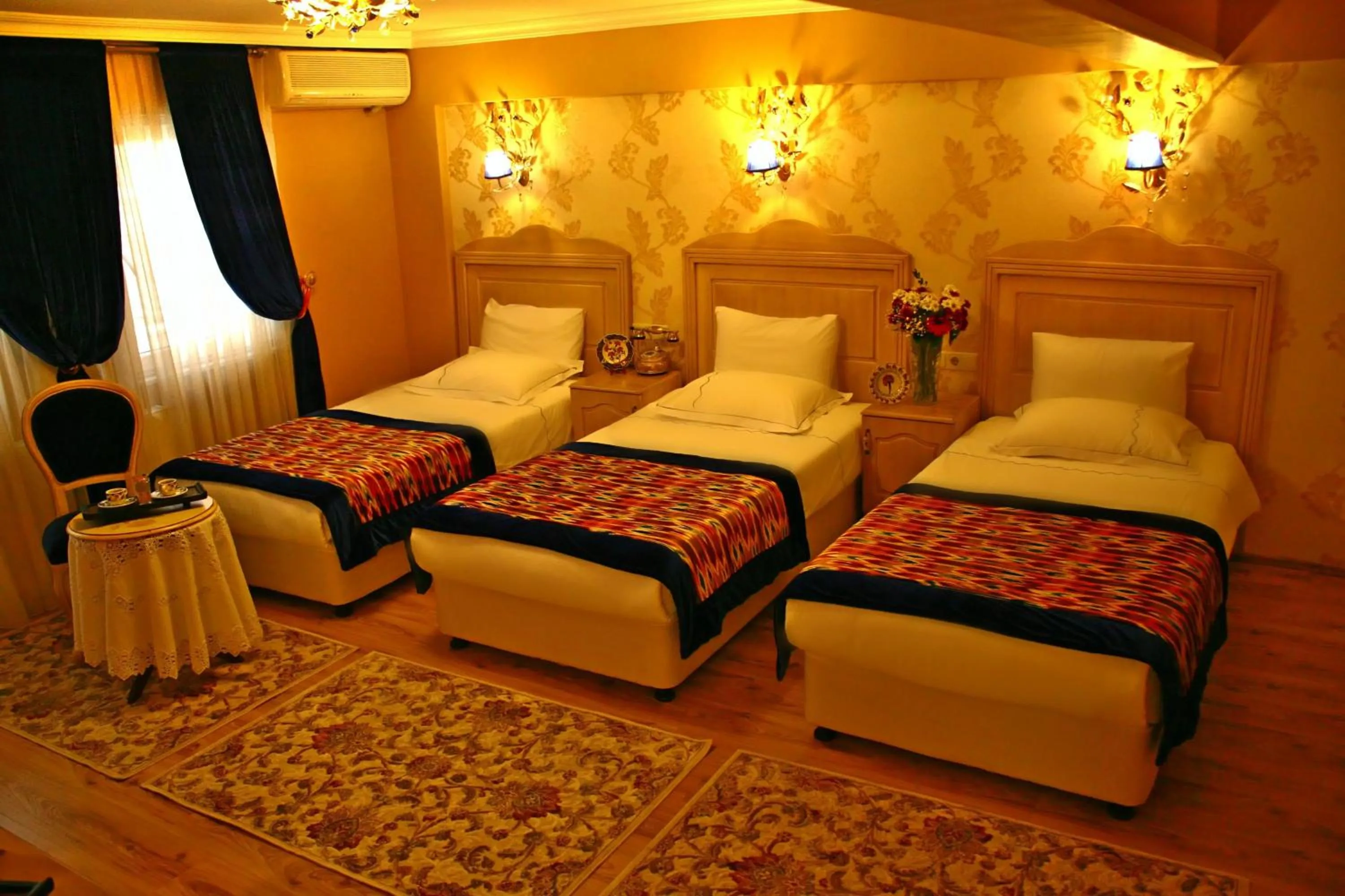 Bedroom, Bed in Divas Hotel