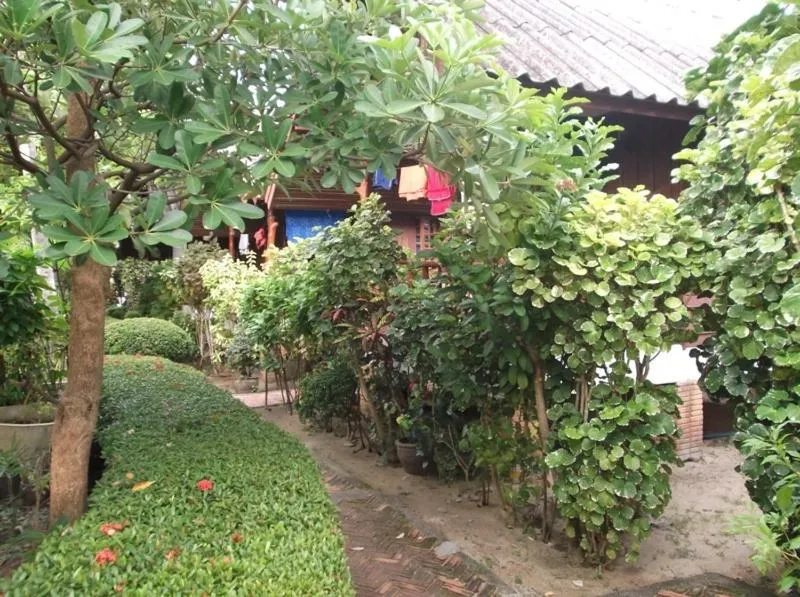 Decorative detail in Palm Point Village