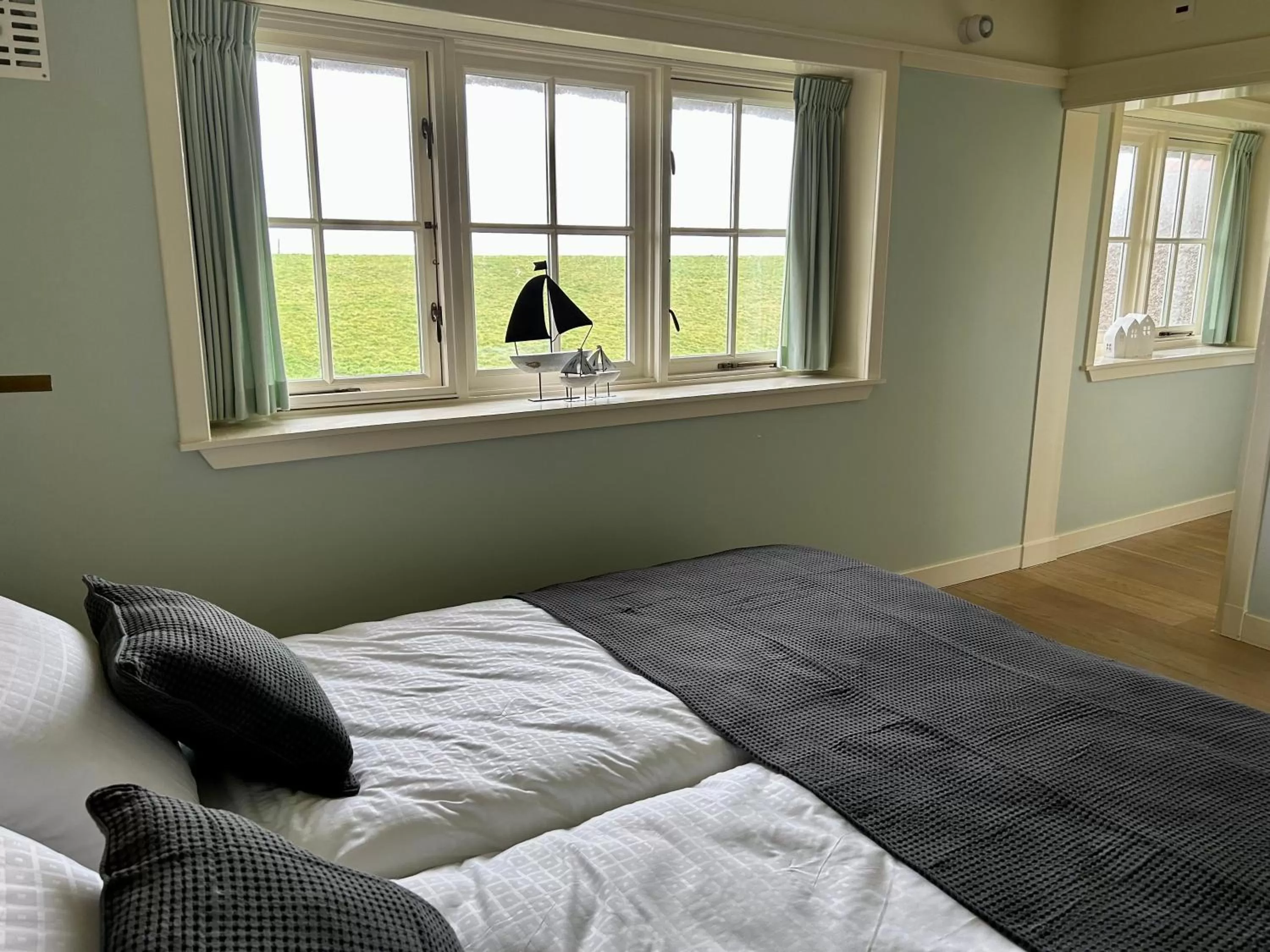 View (from property/room), Bed in B&B Villa Nieuwland