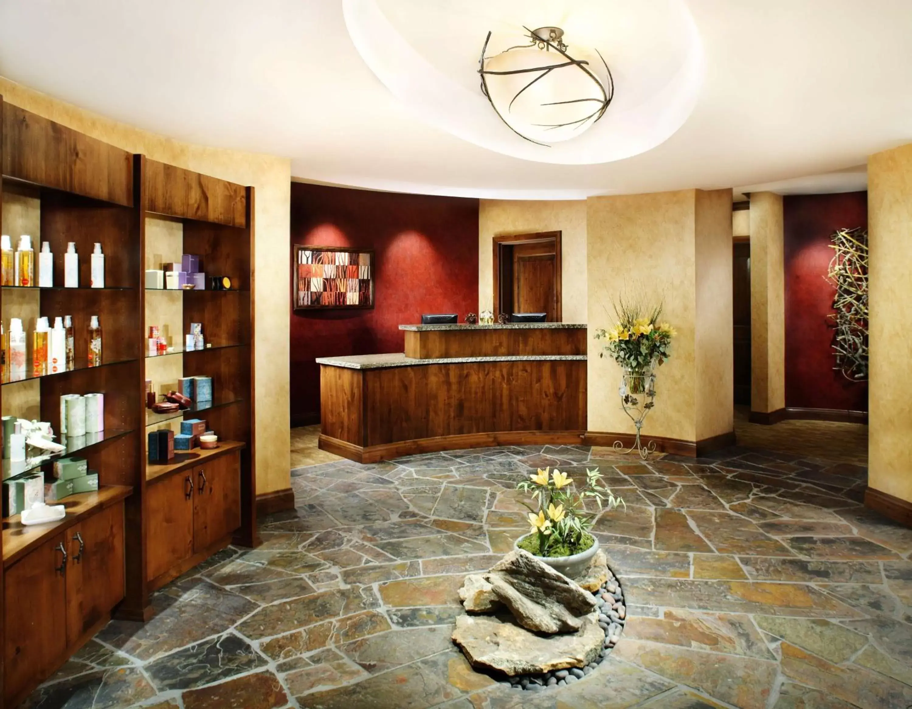 Spa and wellness centre/facilities, Lobby/Reception in The Inverness Denver, a Hilton Golf & Spa Resort