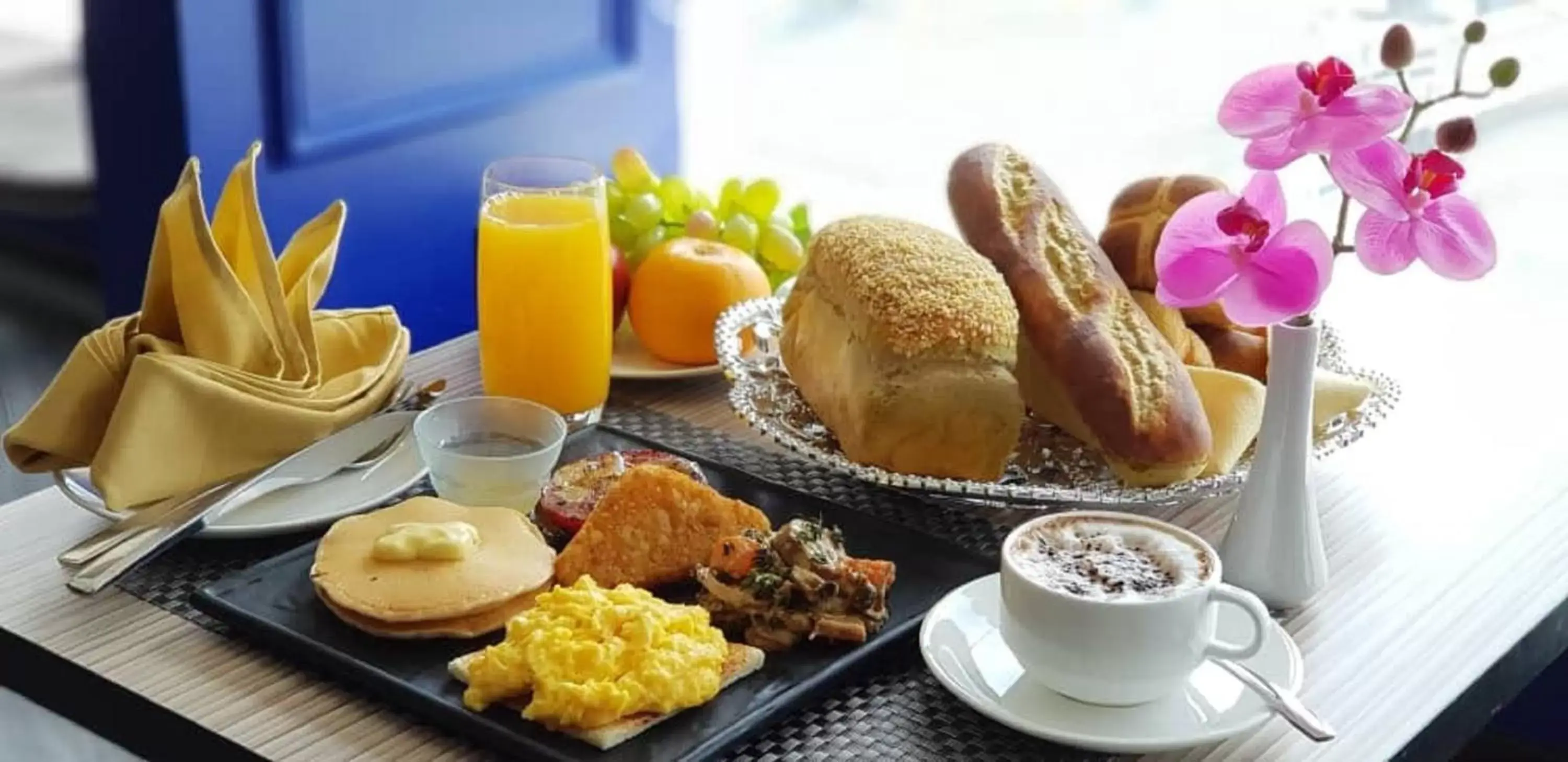 Breakfast in Hotel Omni Residency Dhaka Breakfast in Hotel Omni Residency Dhaka