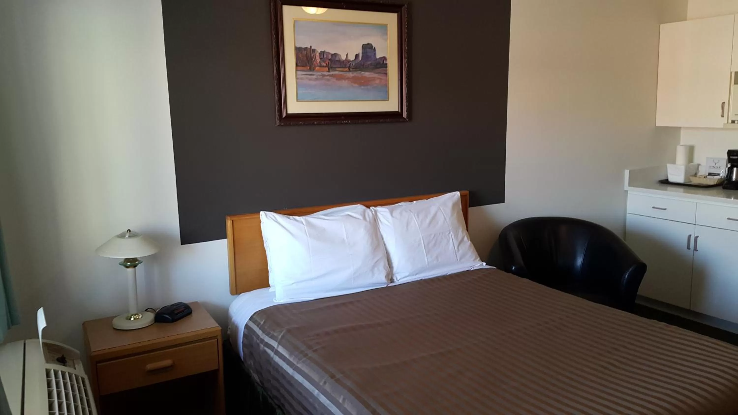 Bed in Cactus Tree Inn