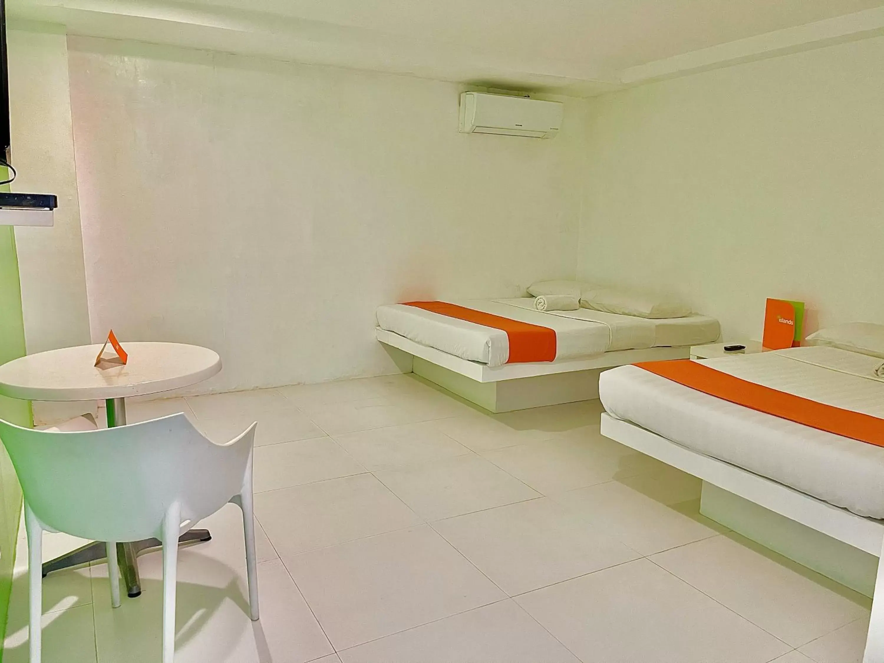 Bed, Bathroom in Islands Stay Hotels Mactan