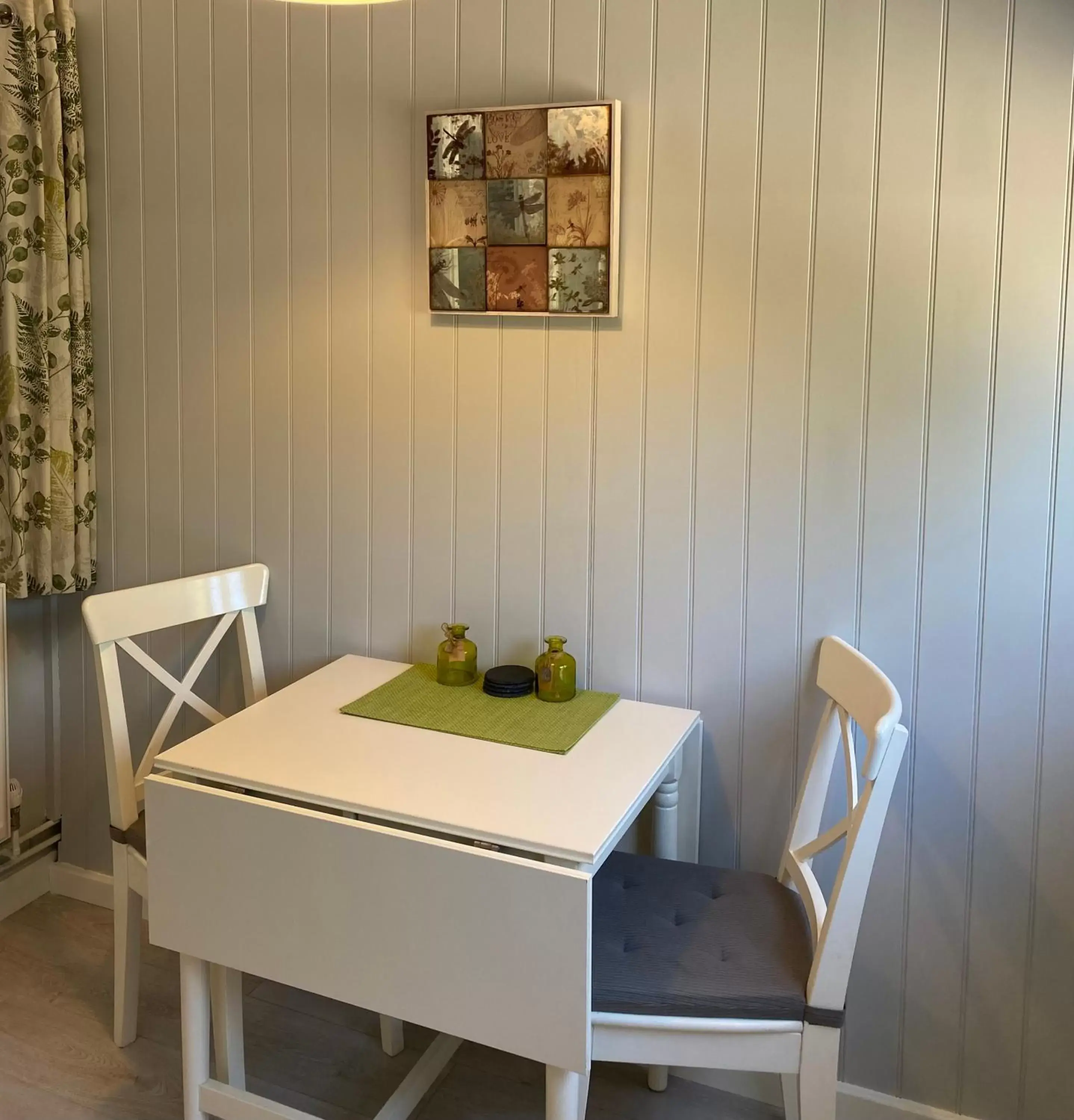 Dining Area in Petherton Cottage Studios