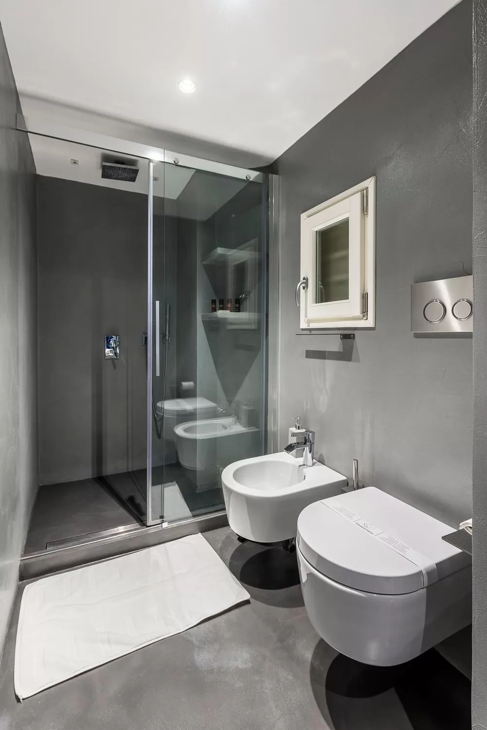 Shower in Argentina Residenza Style Hotel