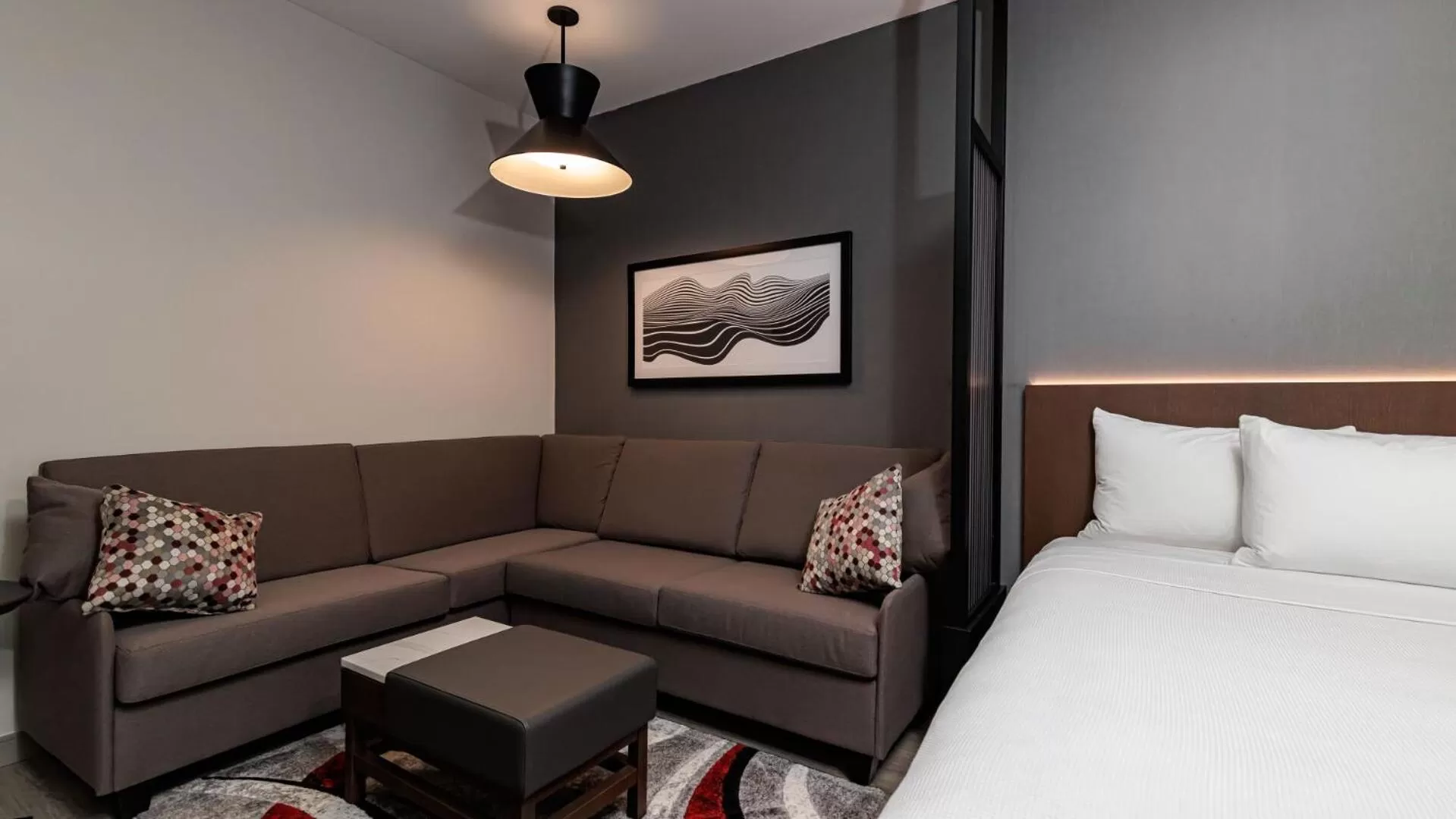 Bed in Hyatt Place Toronto-Brampton