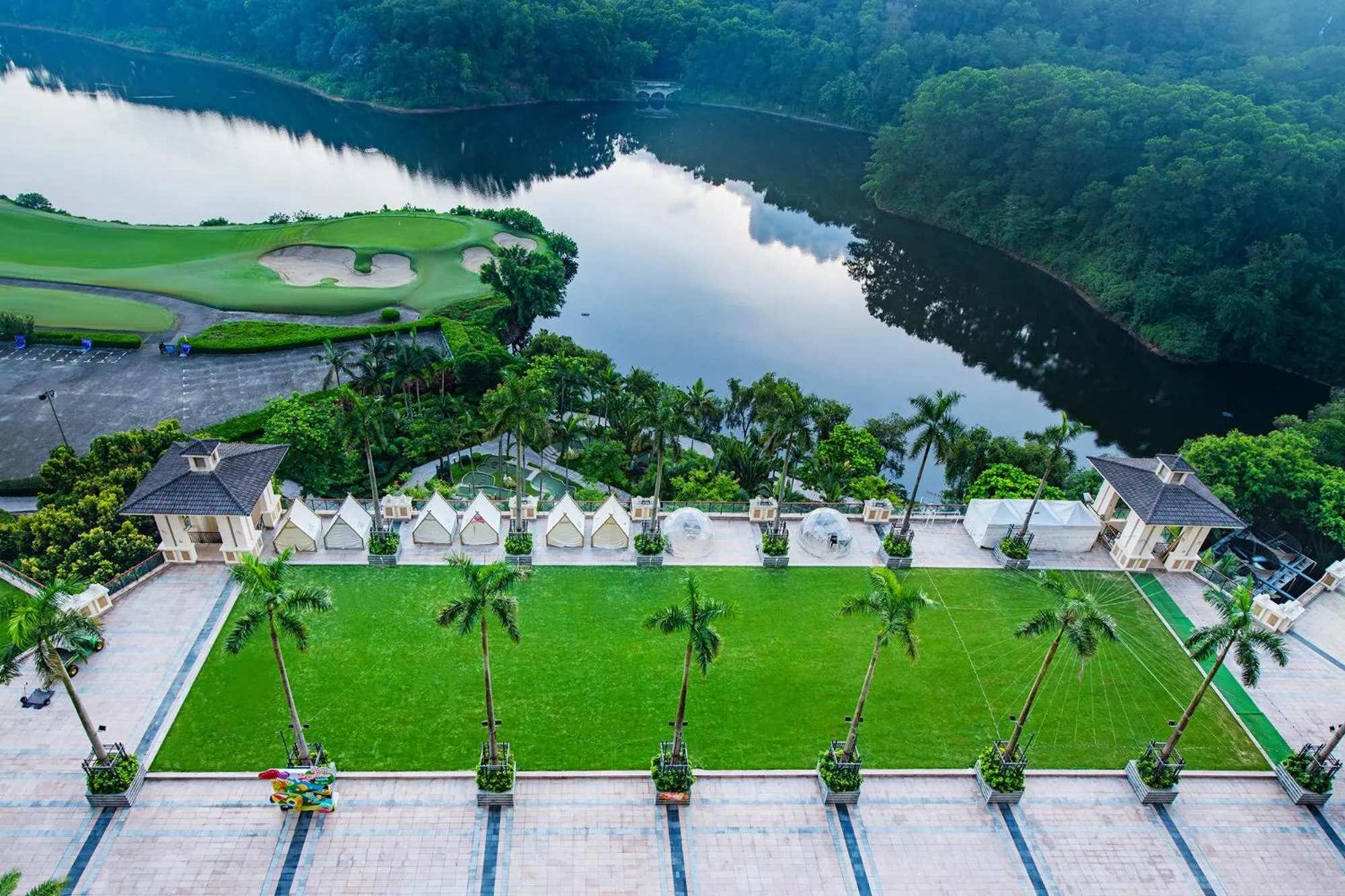 Balcony/Terrace in Mission Hills Hotel Resorts Dongguan