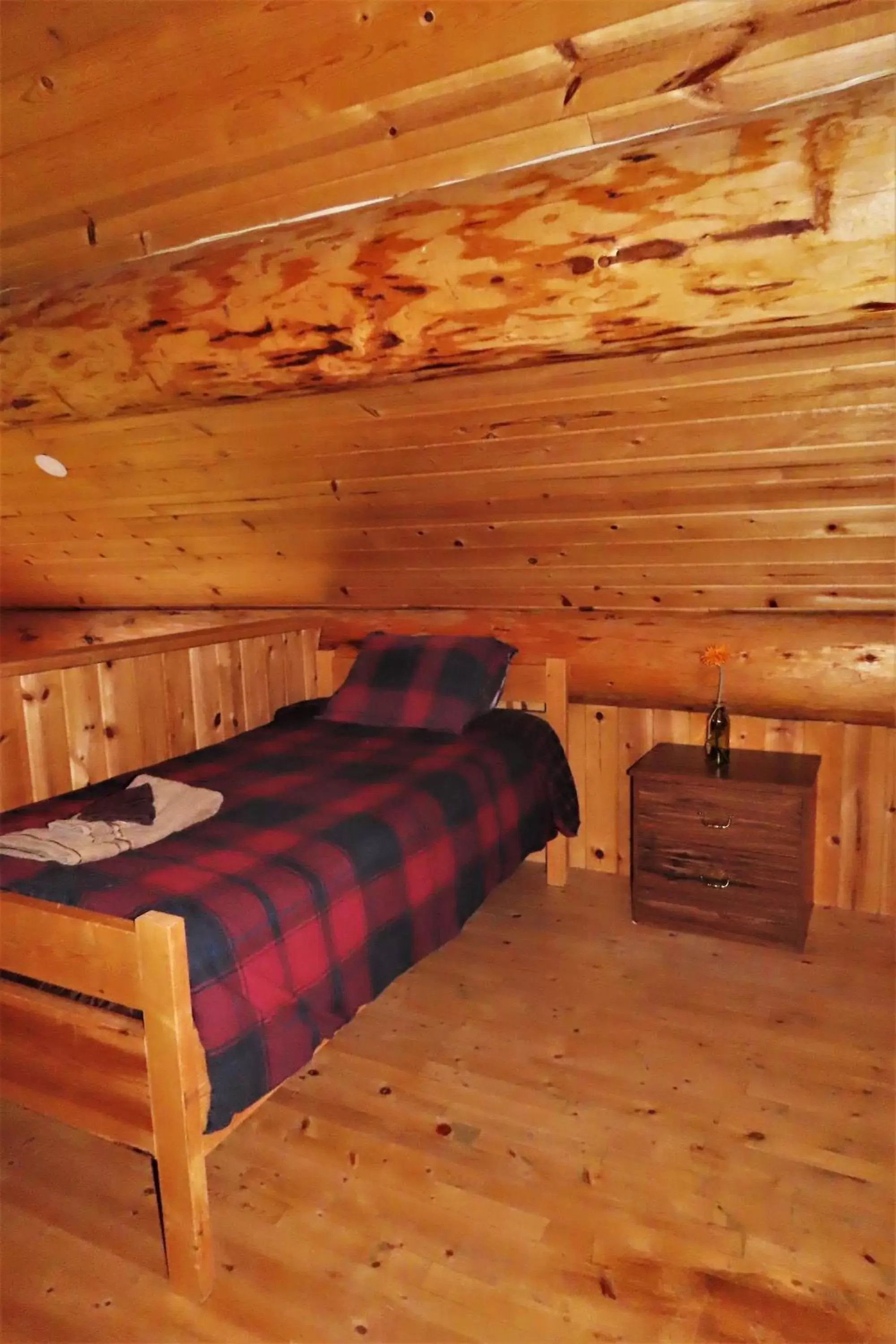 Bedroom in Rocky Ridge Resort-BC