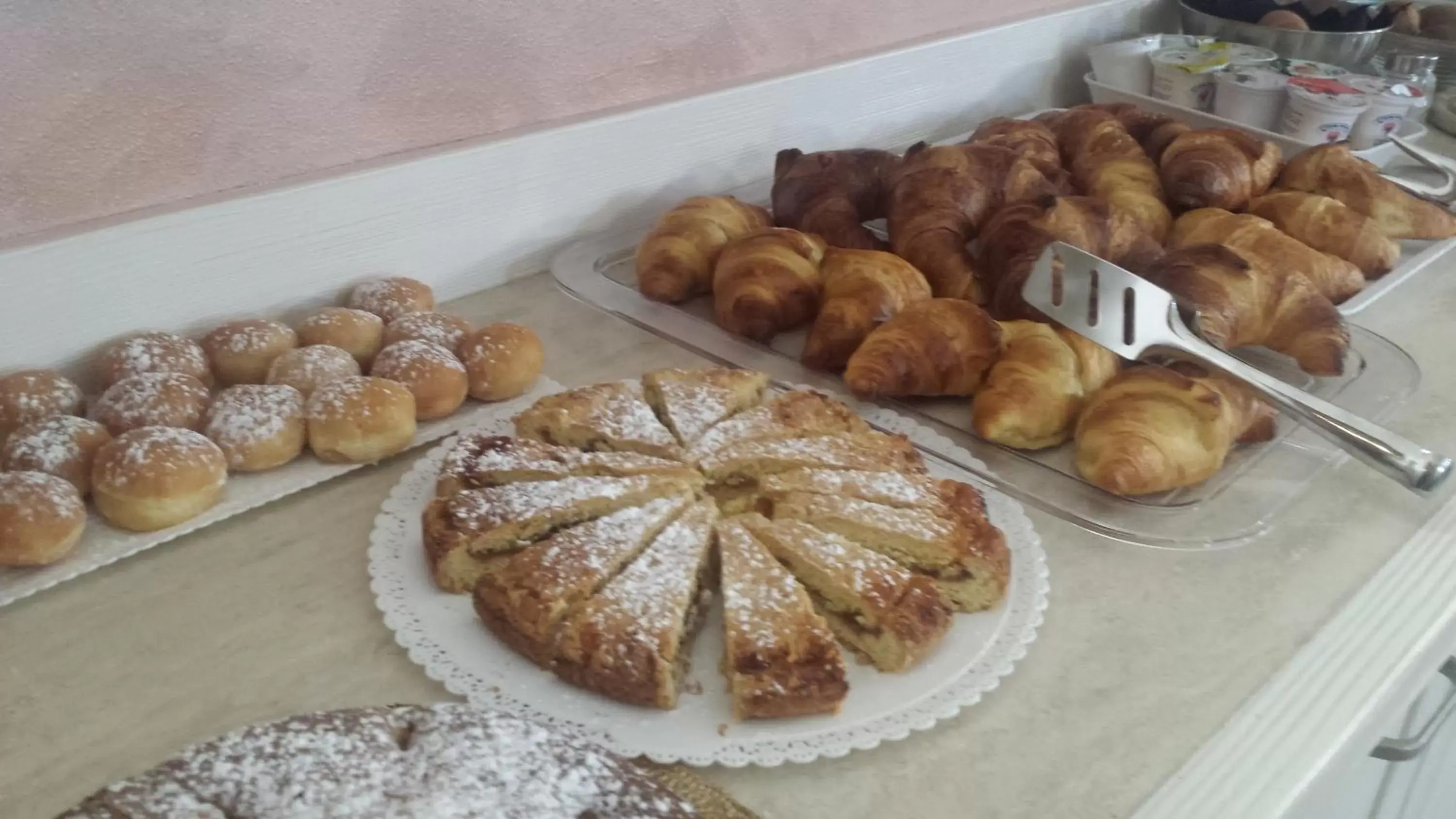 Buffet breakfast, Food in Garni Castel Ferari