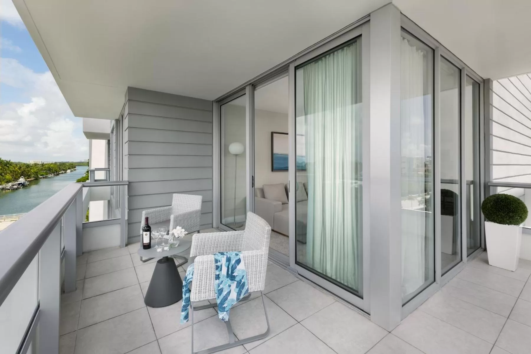 Balcony/Terrace in The Altair Bay Harbor Hotel