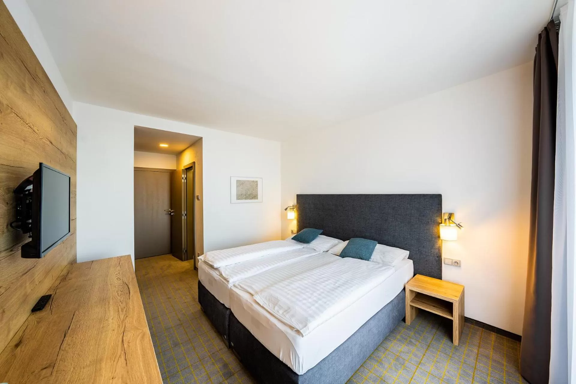 Photo of the whole room, Bed in Hotel SKI