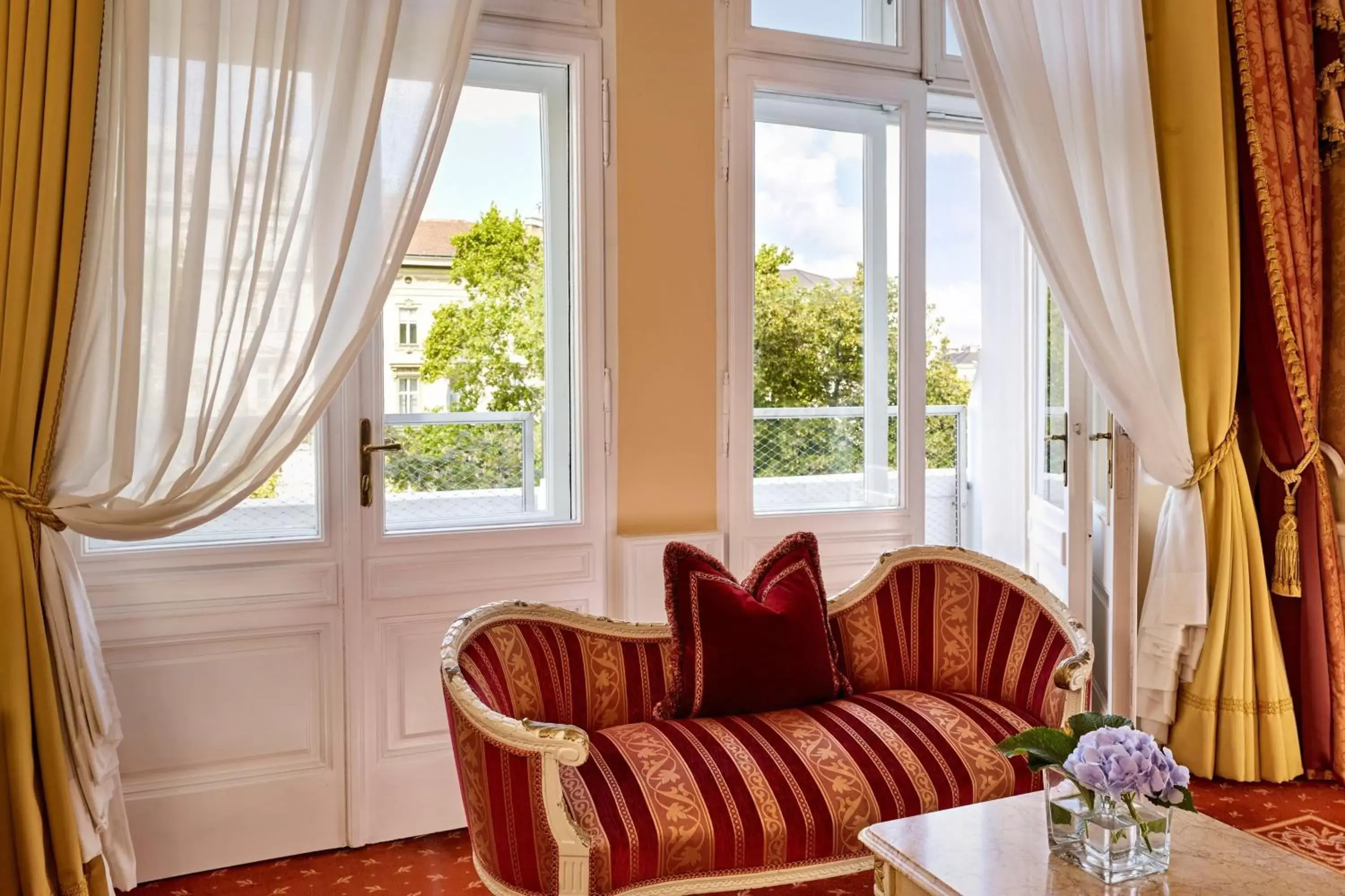 Bedroom, Seating Area in Hotel Imperial, a Luxury Collection Hotel, Vienna