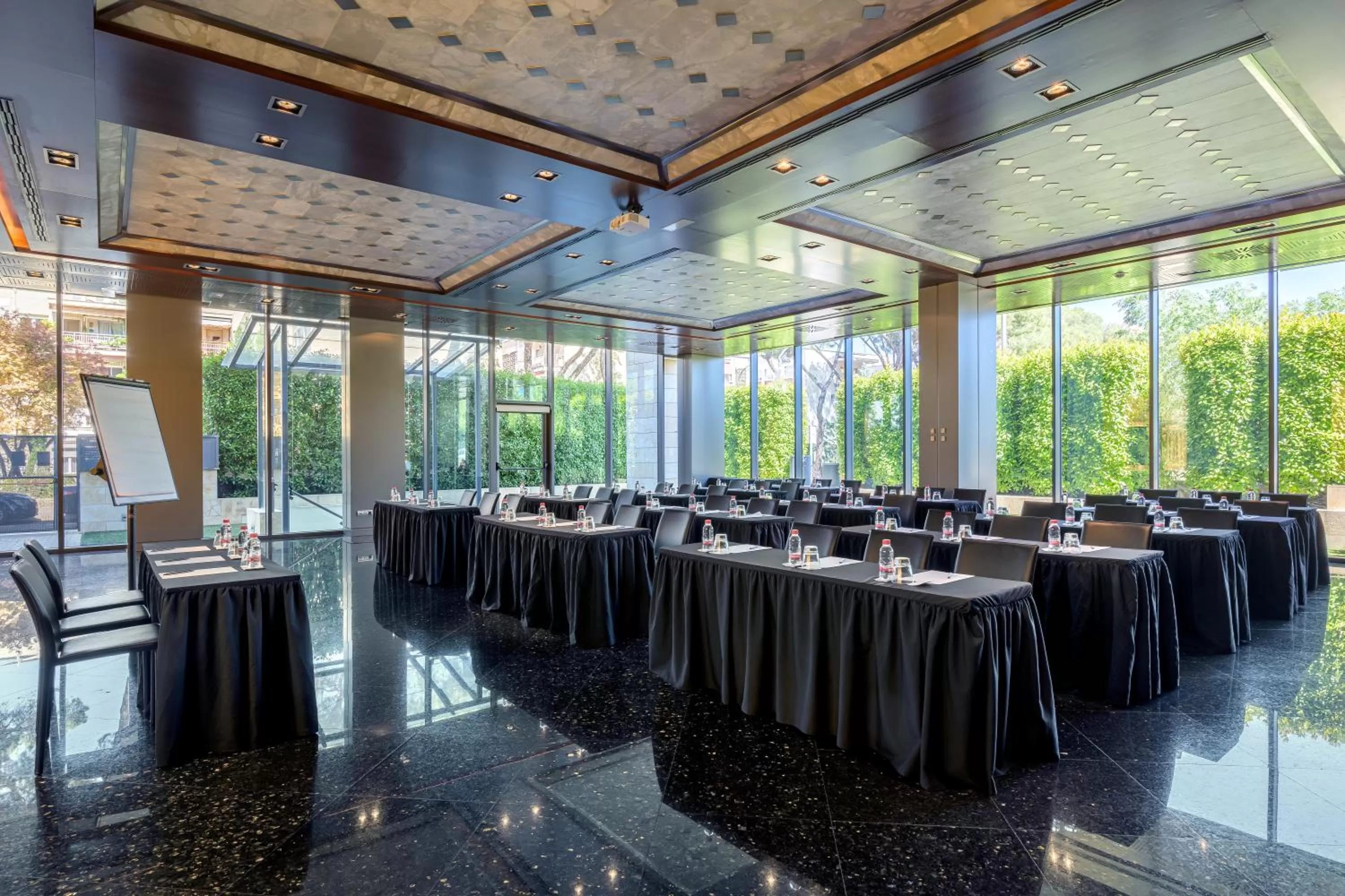 Meeting/conference room in Hotel Maydrit Airport
