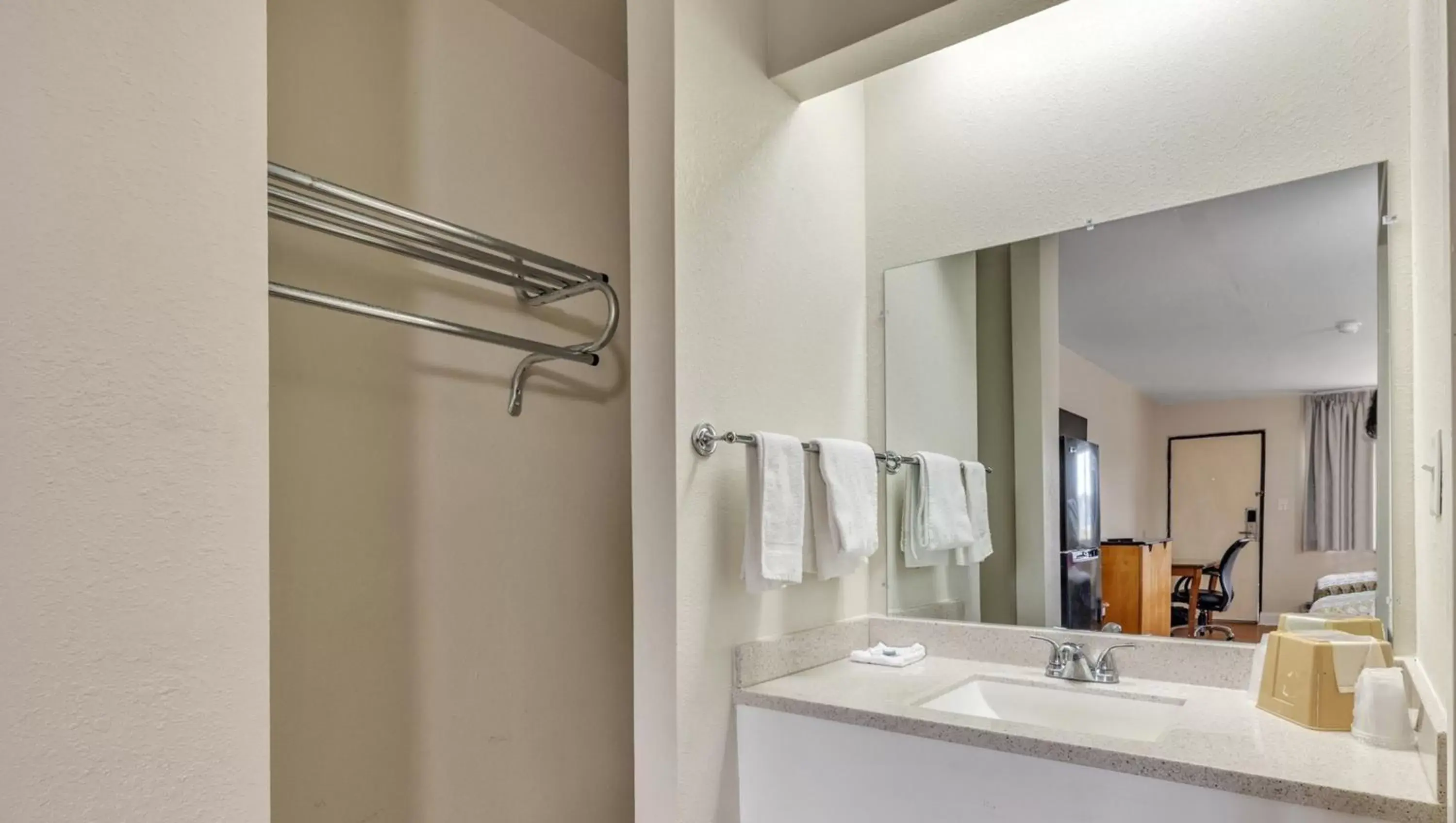 Bathroom in Studios and Suites 4 Less Emporia Bathroom in Studios and Suites 4 Less Emporia