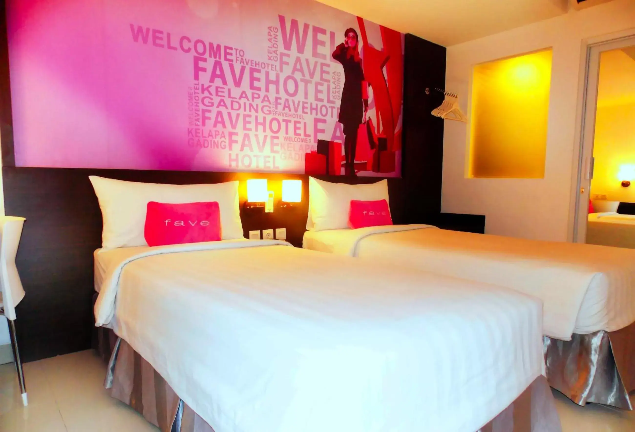 Bedroom, Bed in favehotel Kelapa Gading
