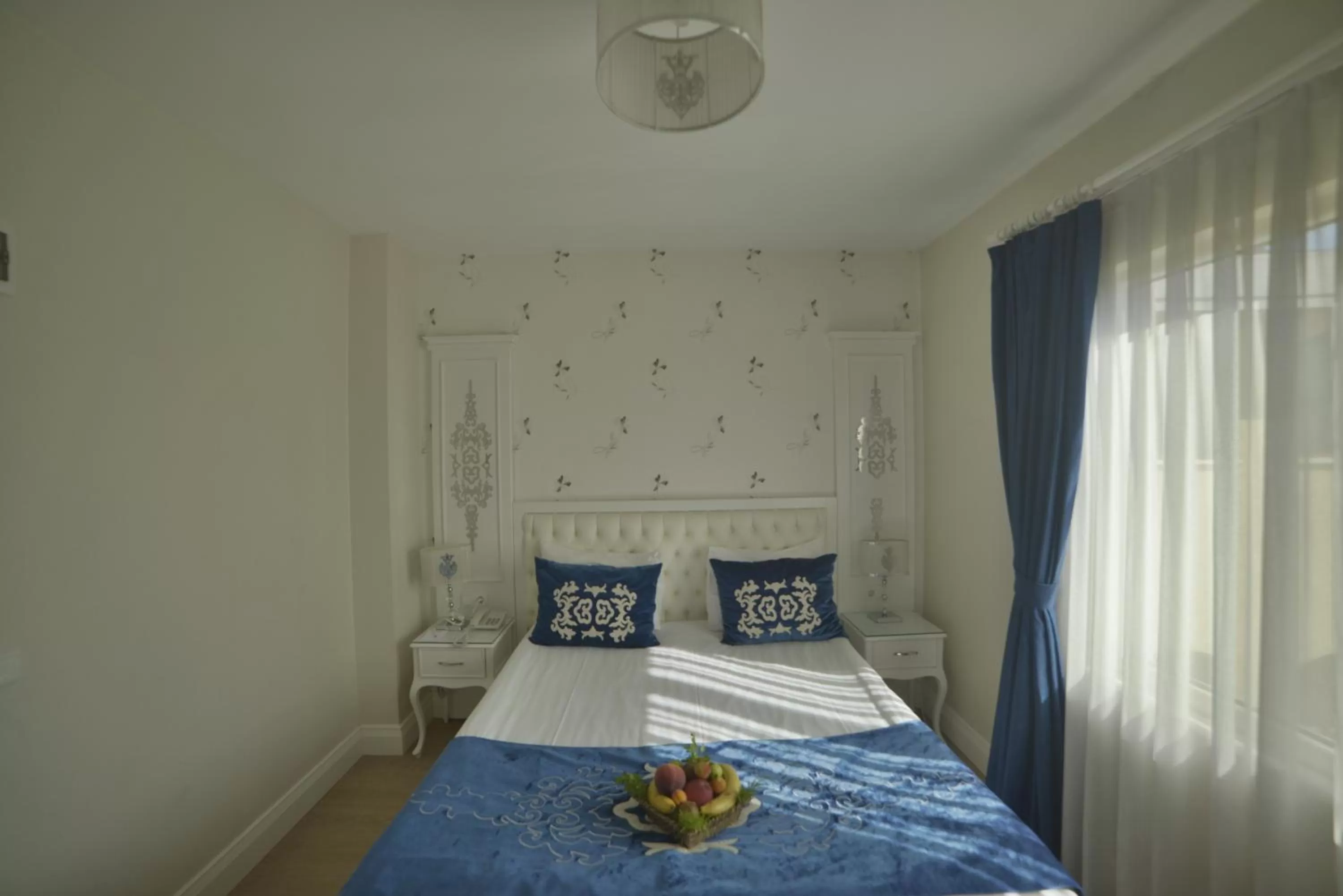 Photo of the whole room, Bed in Sarnic Hotel & Sarnic Premier Hotel(Ottoman Mansion)