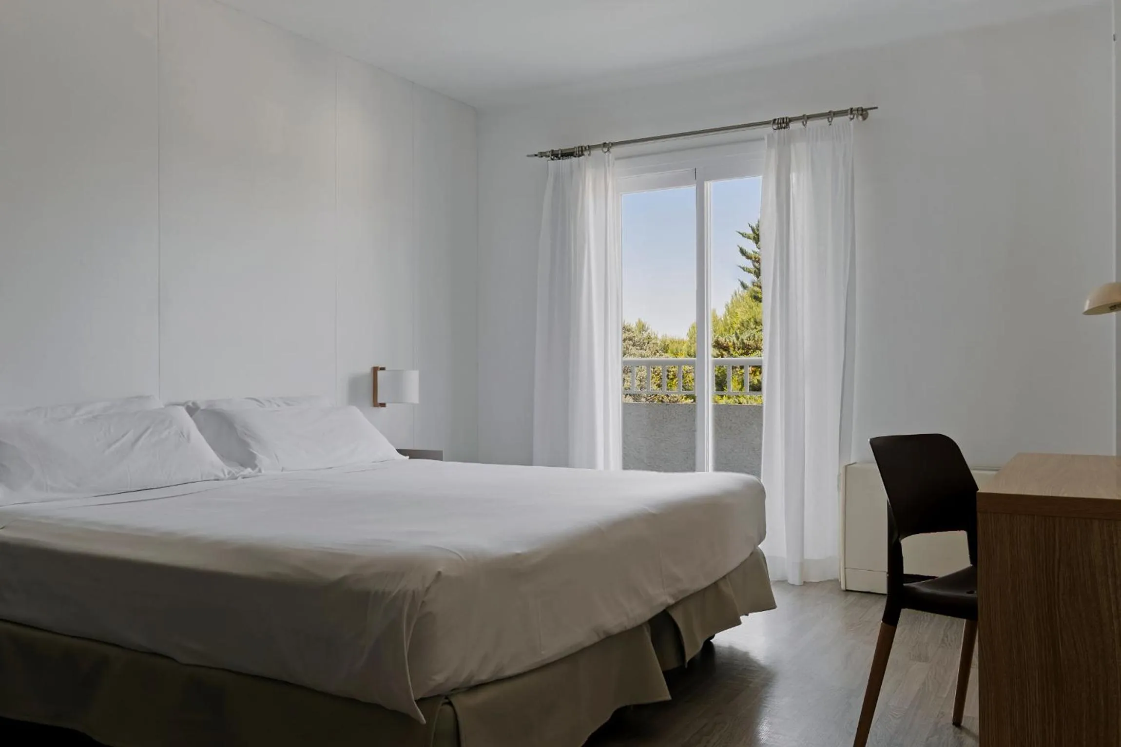 Photo of the whole room, Bed in Prinsotel Mal Pas - Adults Only