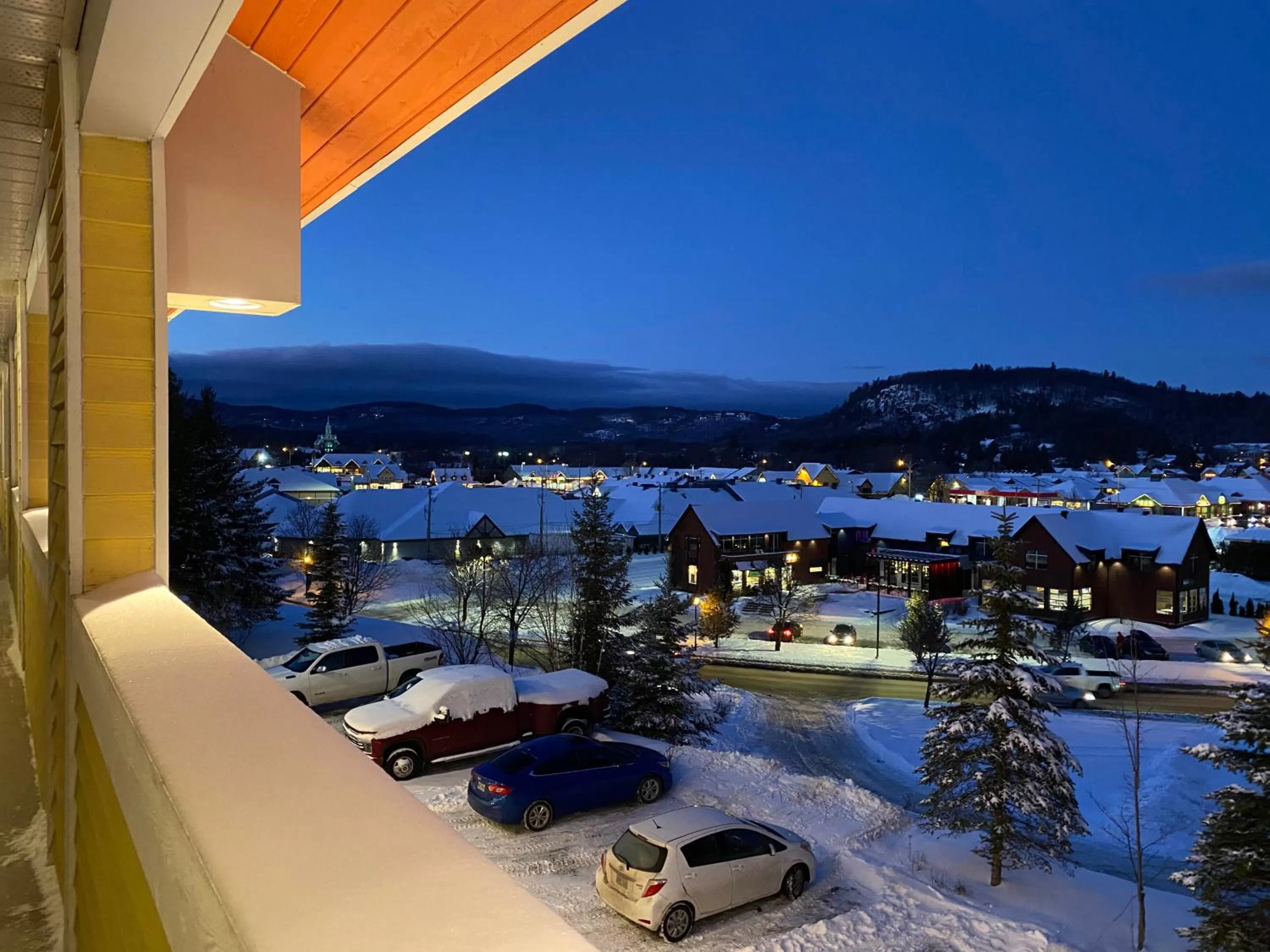 Mountain view in Hotel and Suites Les Laurentides