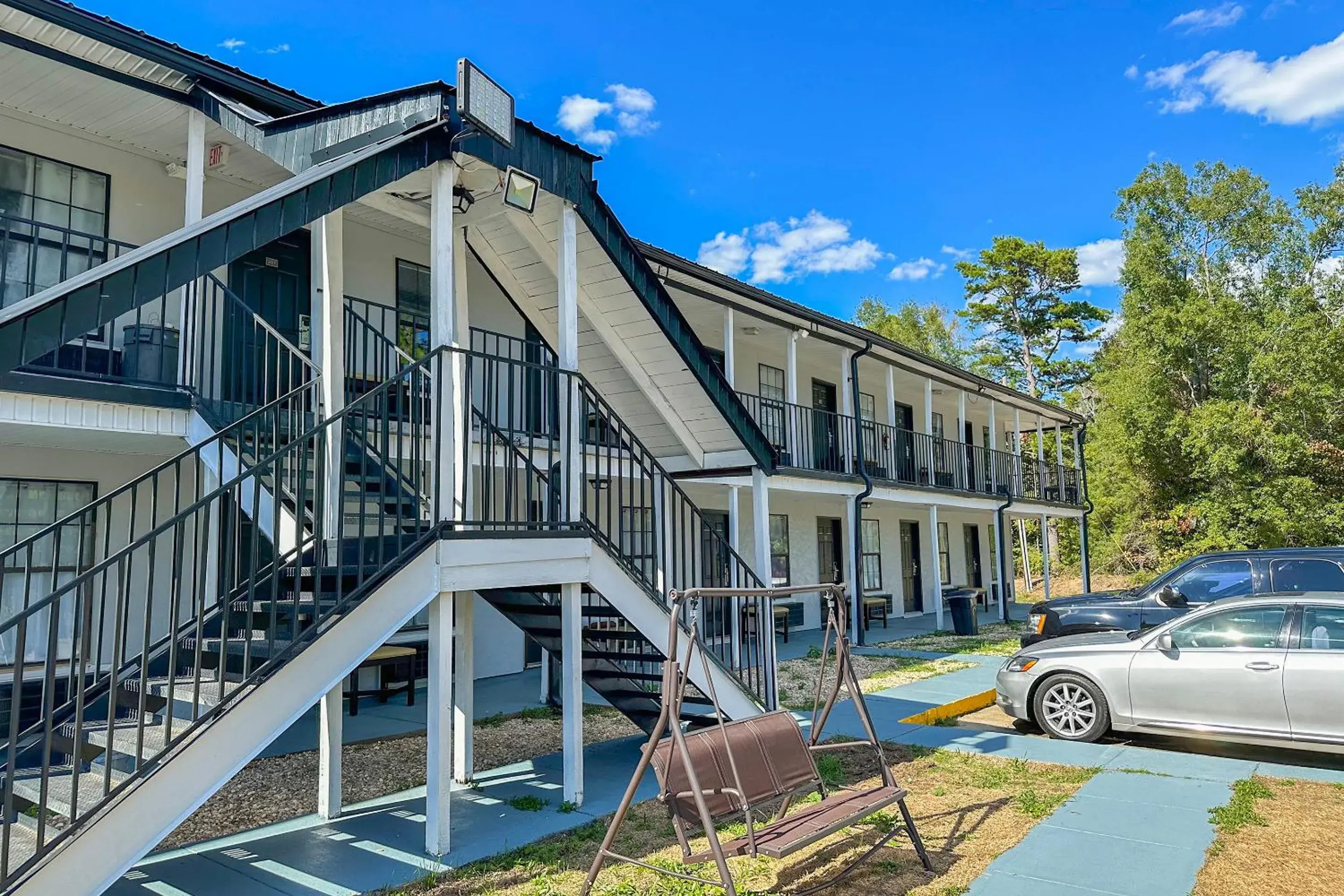 Facade/entrance, Property Building in Paradise Inn By OYO Hattiesburg North