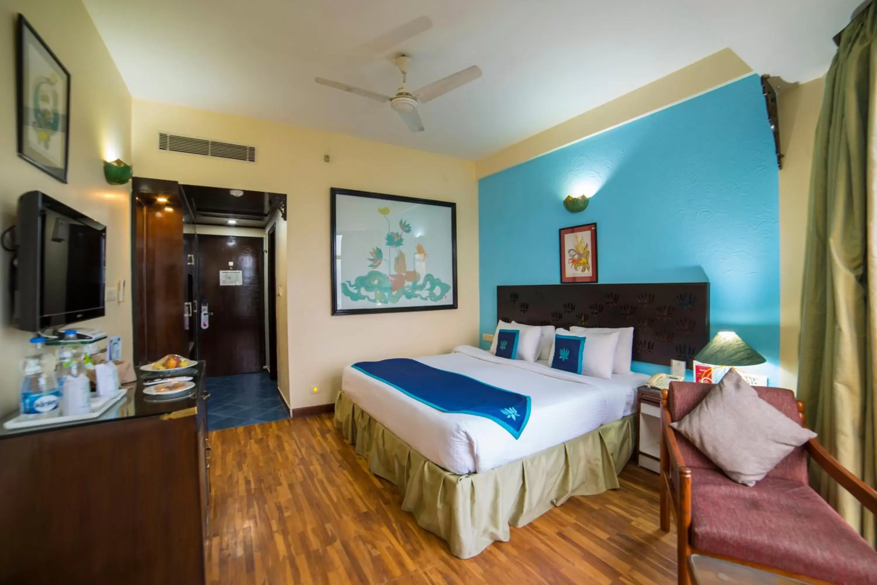 Bed in GANGA KINARE- A Riverside Boutique Resort, Rishikesh