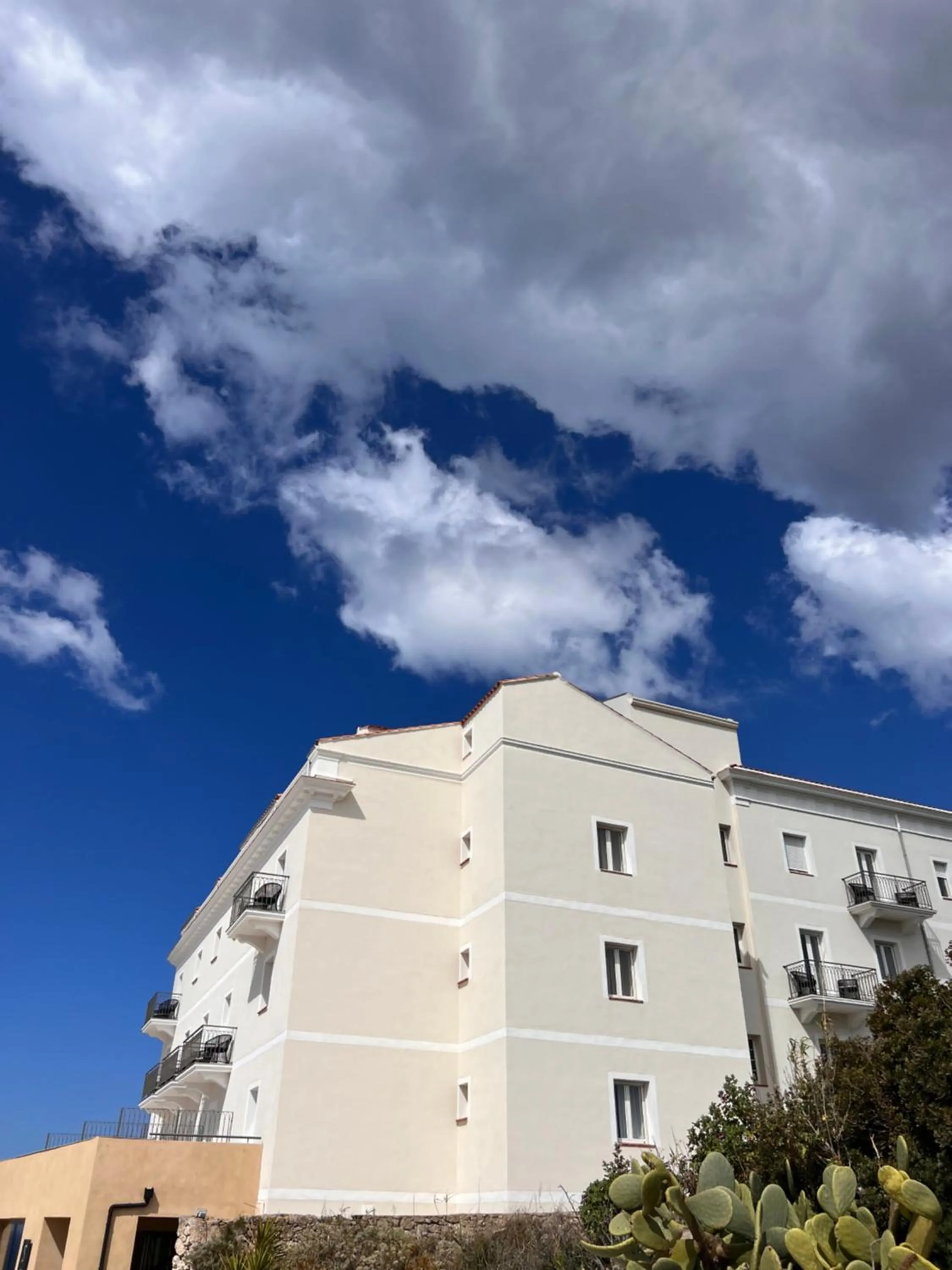 Property building in Santateresa