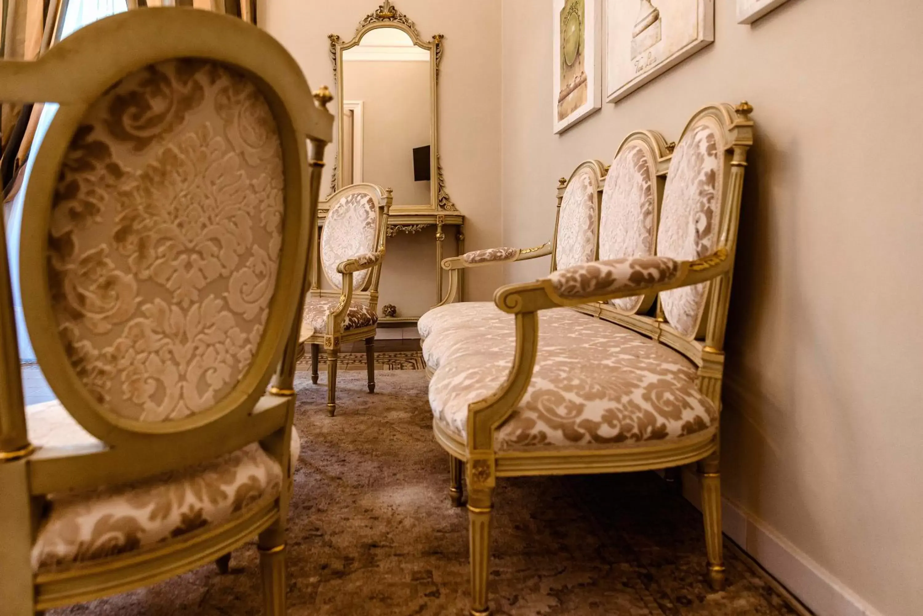 Decorative detail, Seating Area in B&B Palazzo Cerami