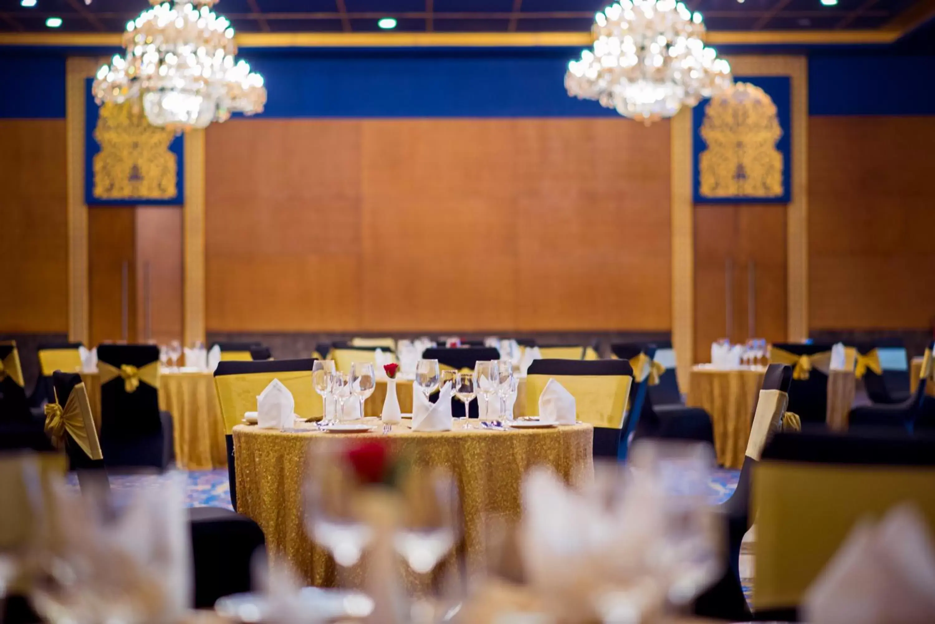 Business facilities, Restaurant/Places to Eat in Radisson Blu Udaipur Palace Resort & Spa