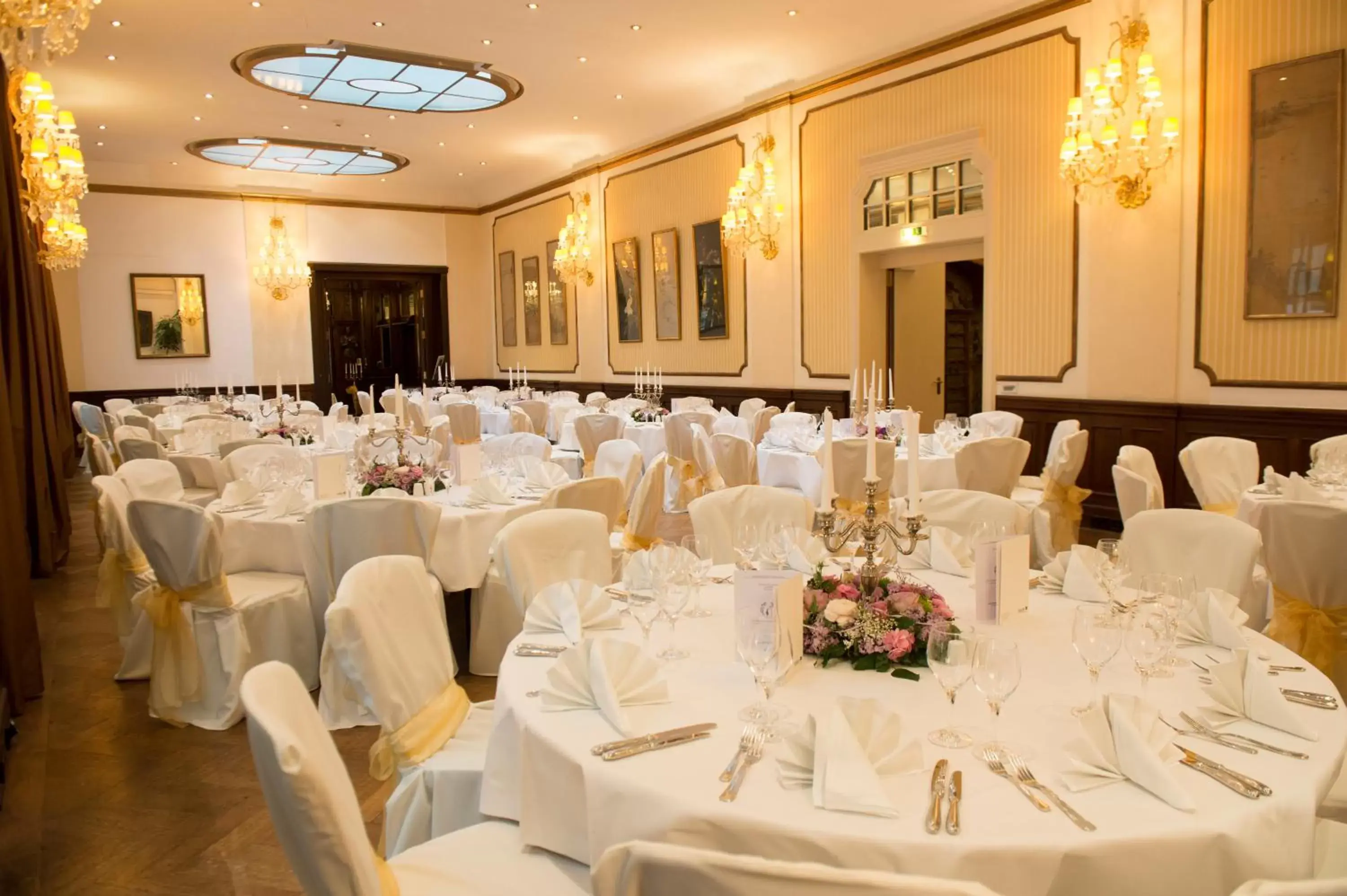 Restaurant/places to eat, Banquet Facilities in Radisson Blu Hotel Schwarzer Bock Wiesbaden