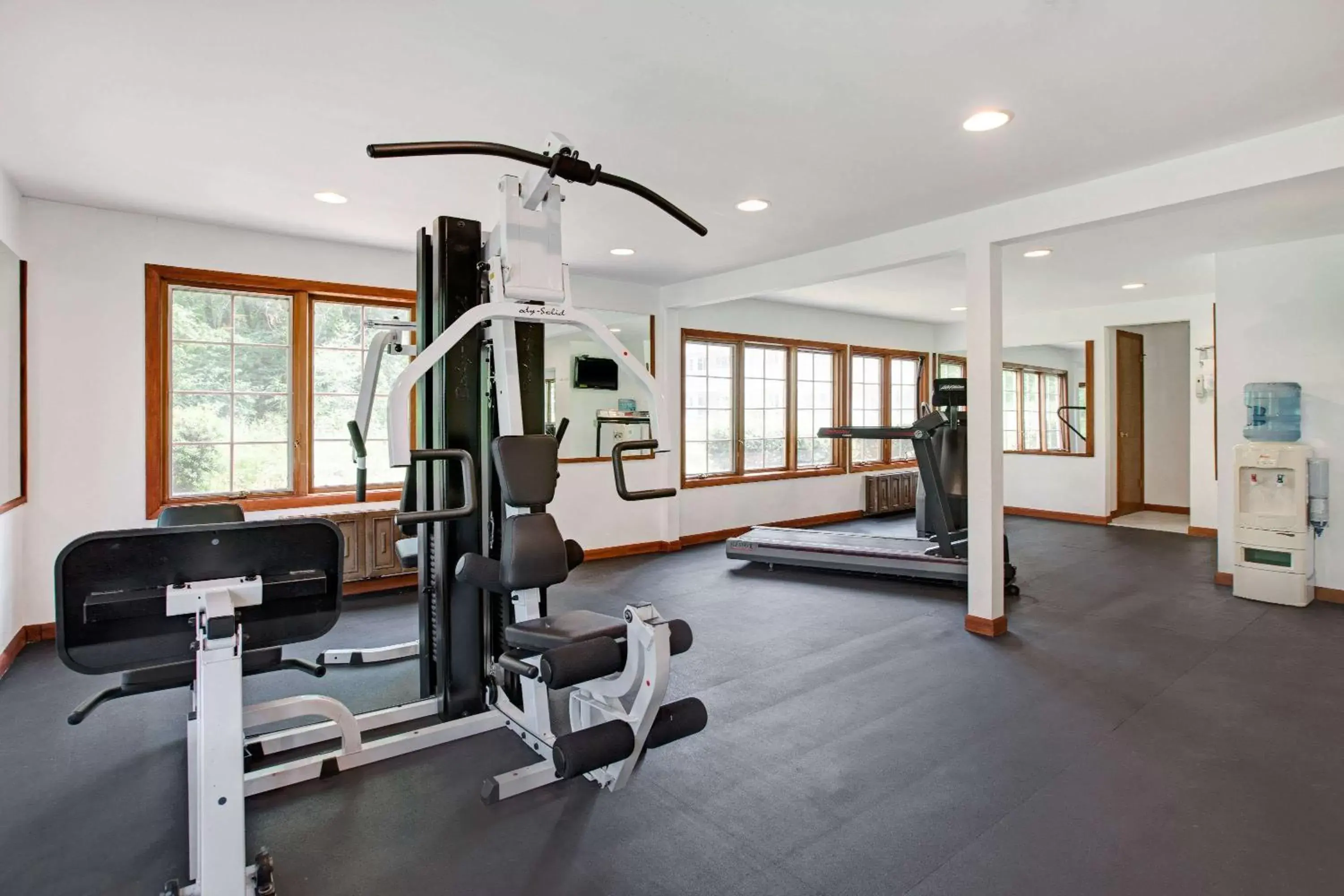 Fitness centre/facilities, Fitness Center/Facilities in Ramada by Wyndham Flemington