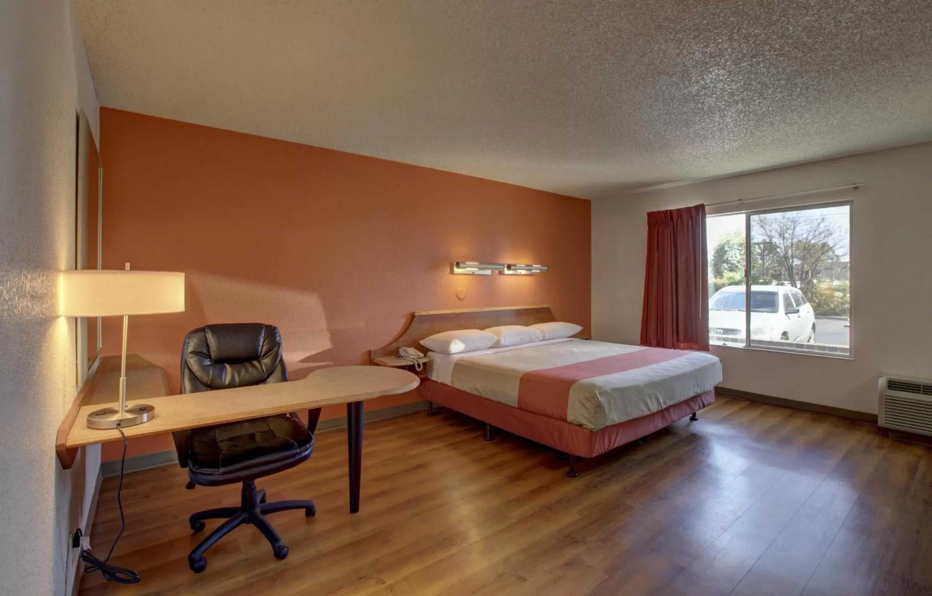 Bed in Motel 6-Santa Ana, CA - Irvine - Orange County Airport