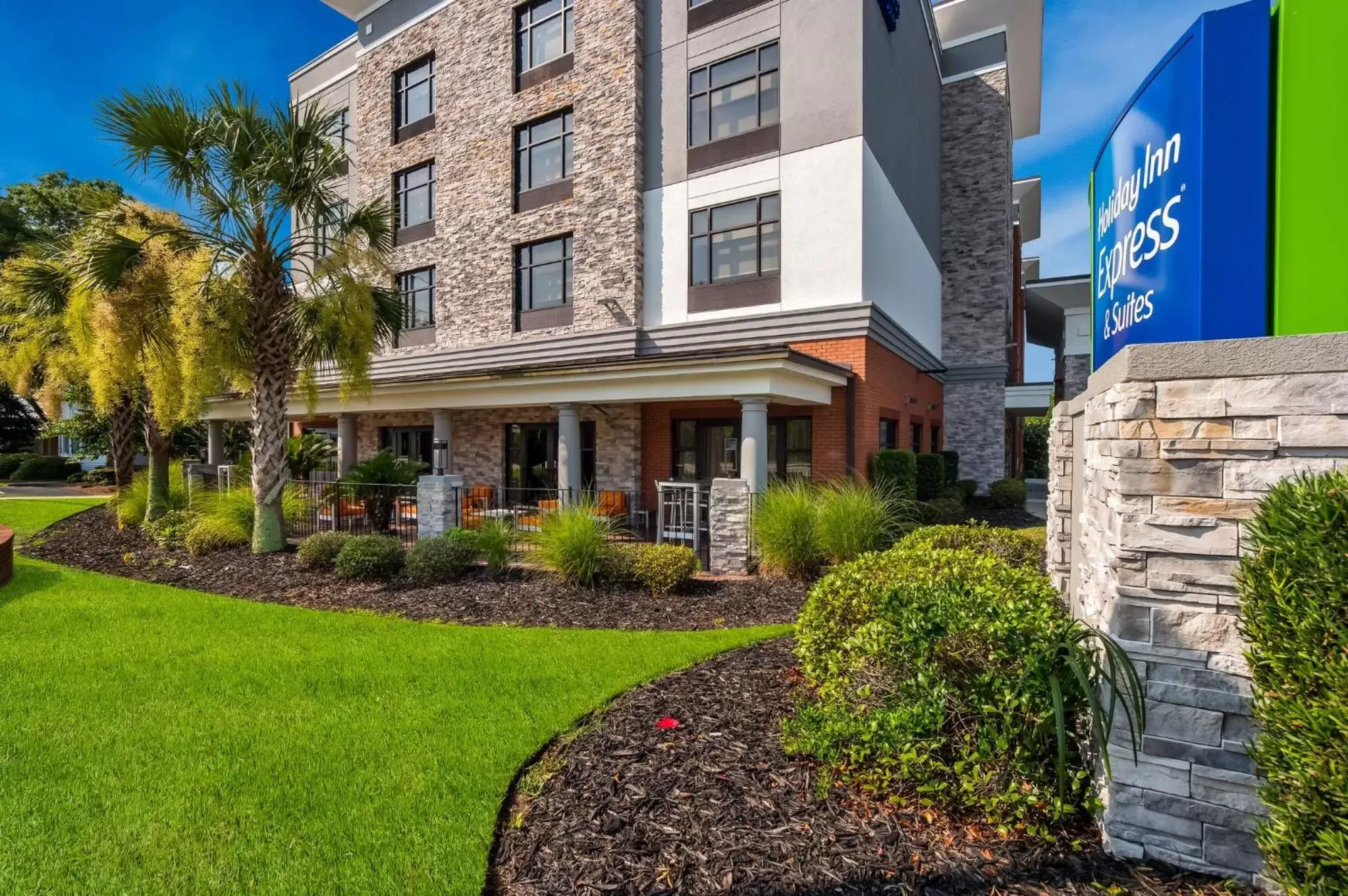 Property building in Holiday Inn Express & Suites Lexington by IHG Property building in Holiday Inn Express & Suites Lexington by IHG