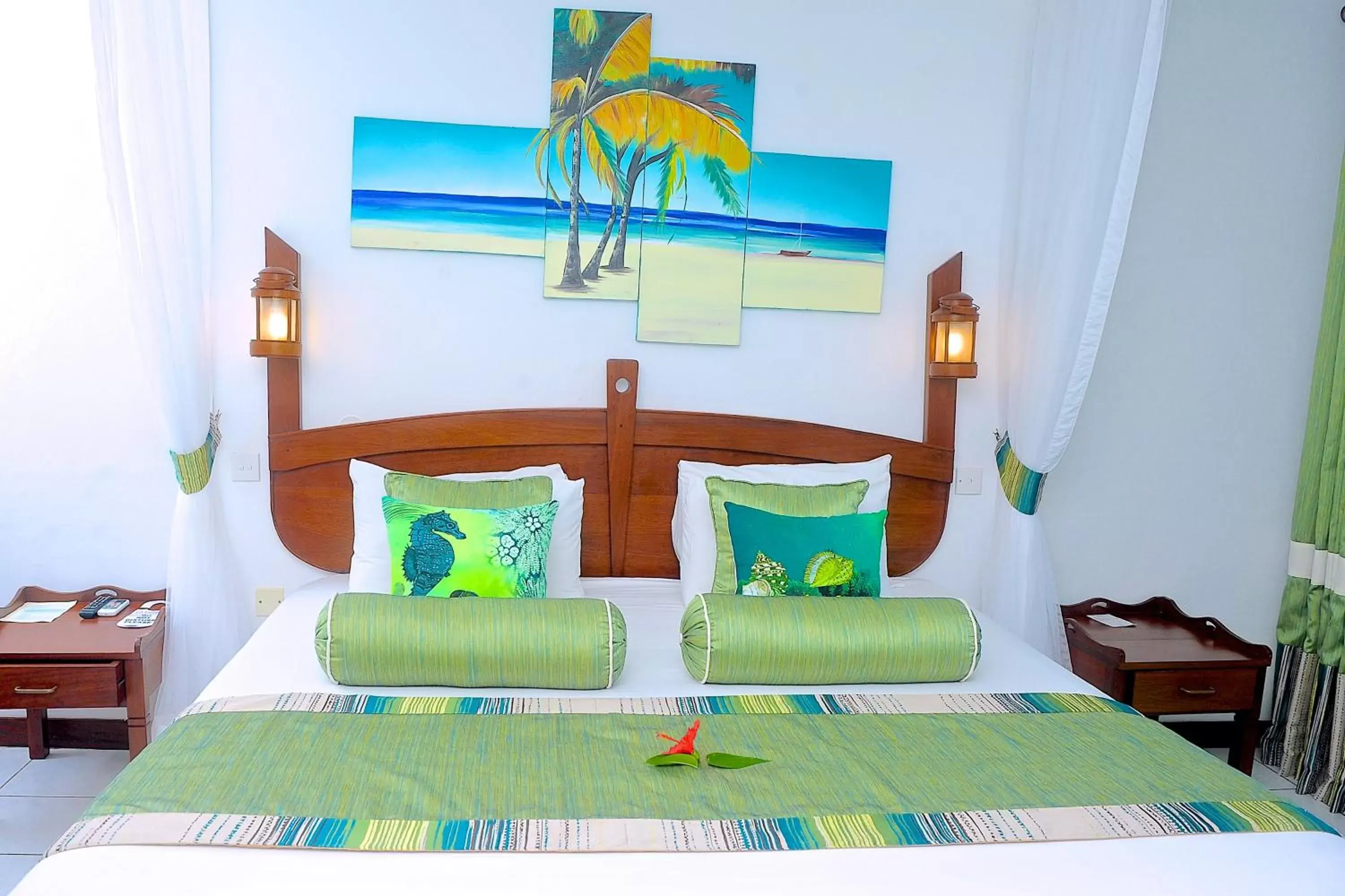 Bed in Voyager Beach Resort