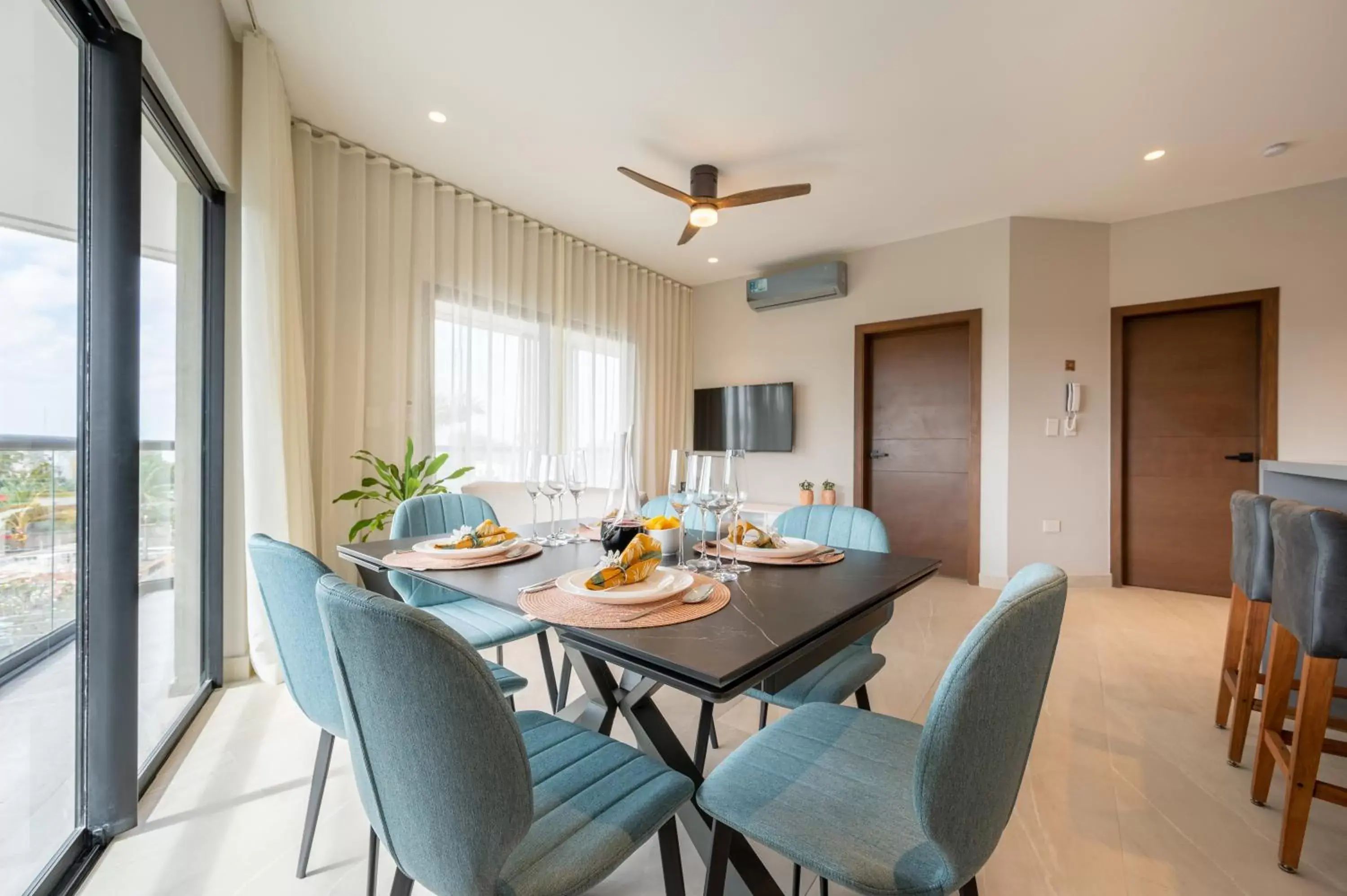 Dining Area in Kippal - Modern Oasis - ApartHotel