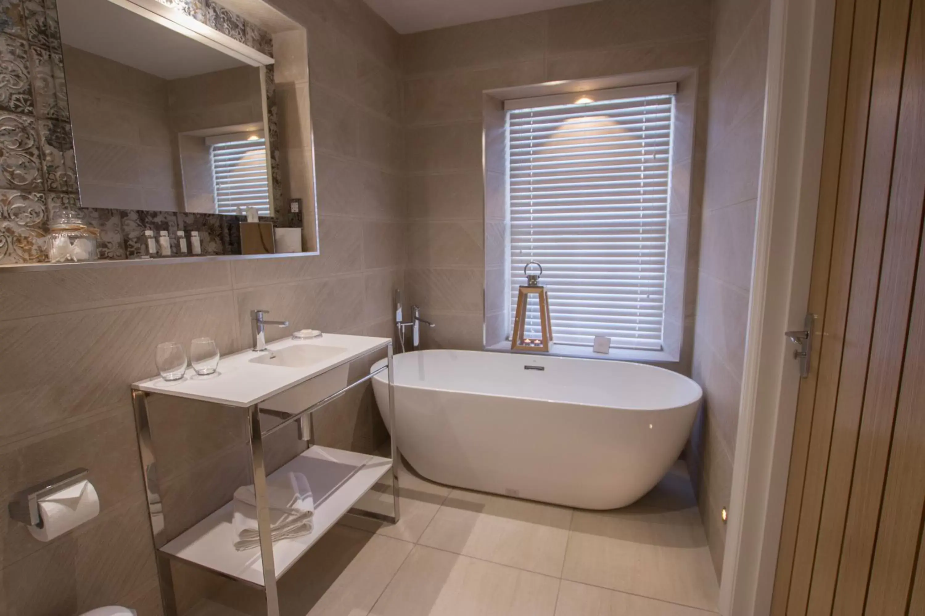 Natural landscape, Bathroom in The Peacock at Barlow