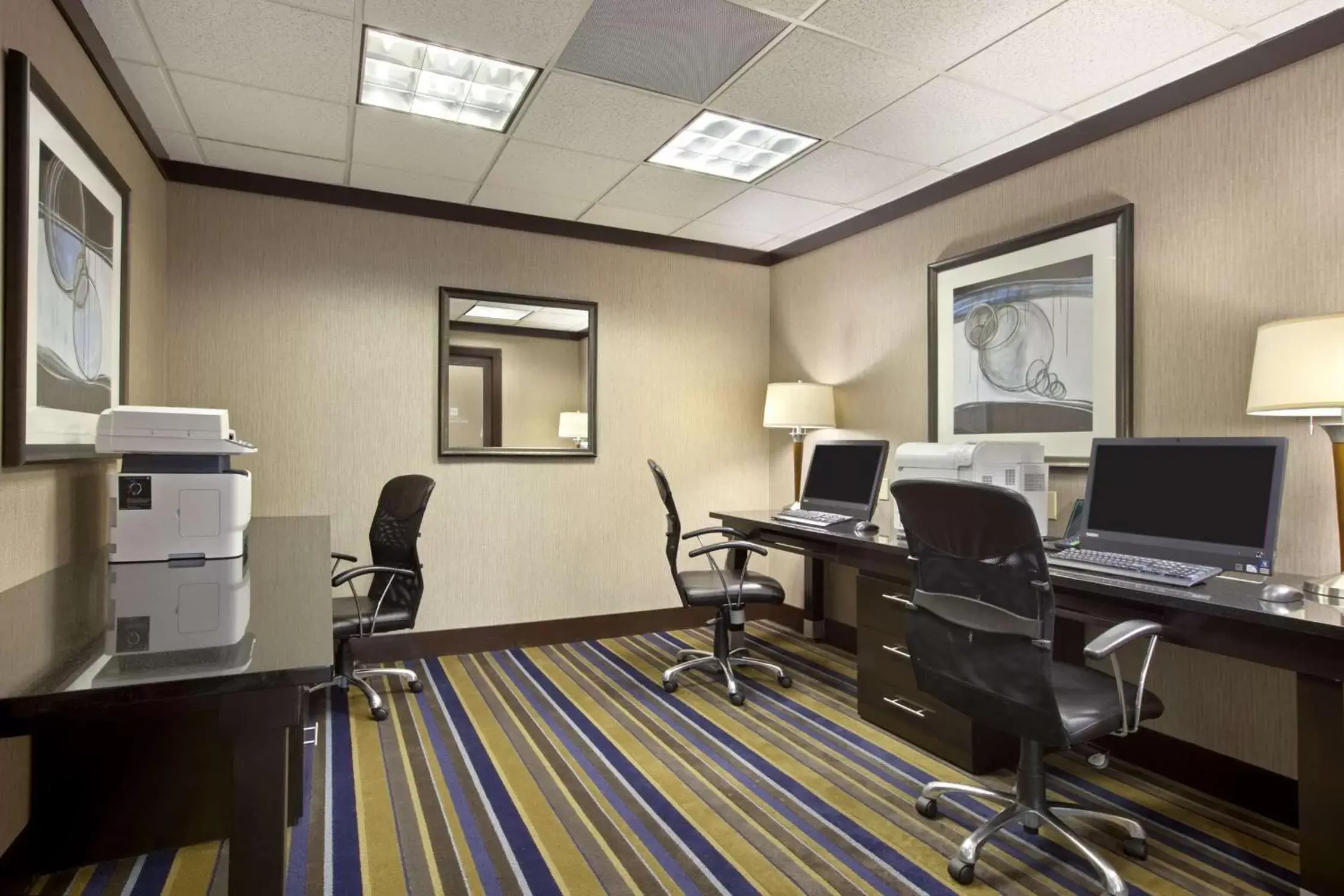Business facilities, Business Area/Conference Room in Embassy Suites by Hilton St Louis Airport