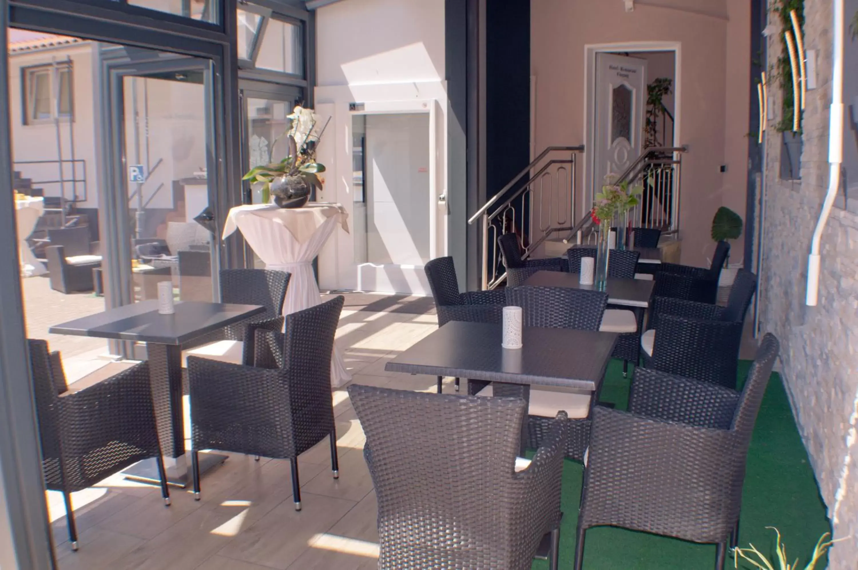 Restaurant/places to eat in Hotel Stadt Emmerich Restaurant/places to eat in Hotel Stadt Emmerich