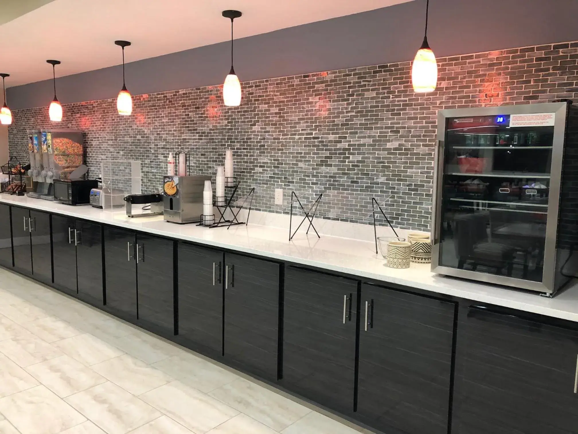 Breakfast in Quality Inn Dalton East Breakfast in Quality Inn Dalton East