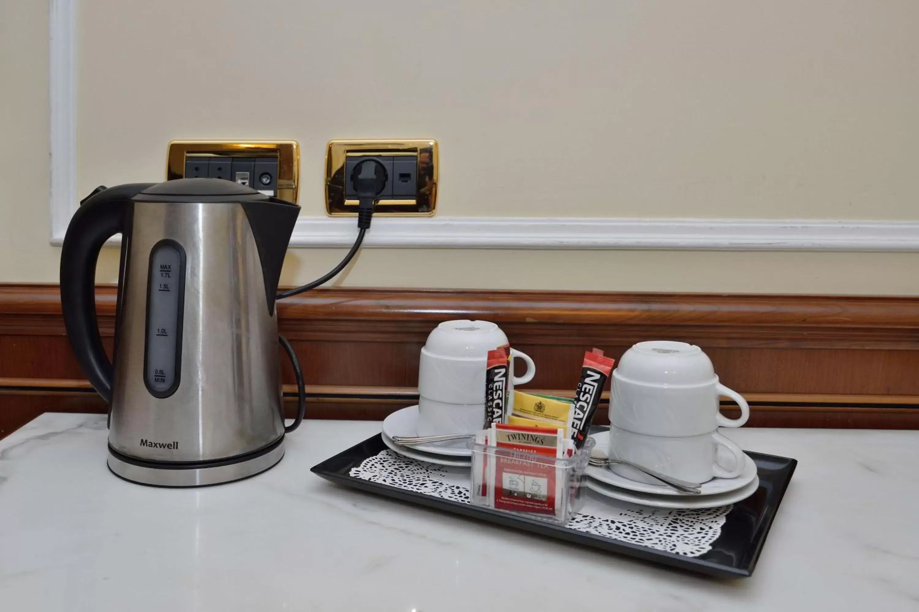 Coffee/Tea Facilities in Hotel Hiberia