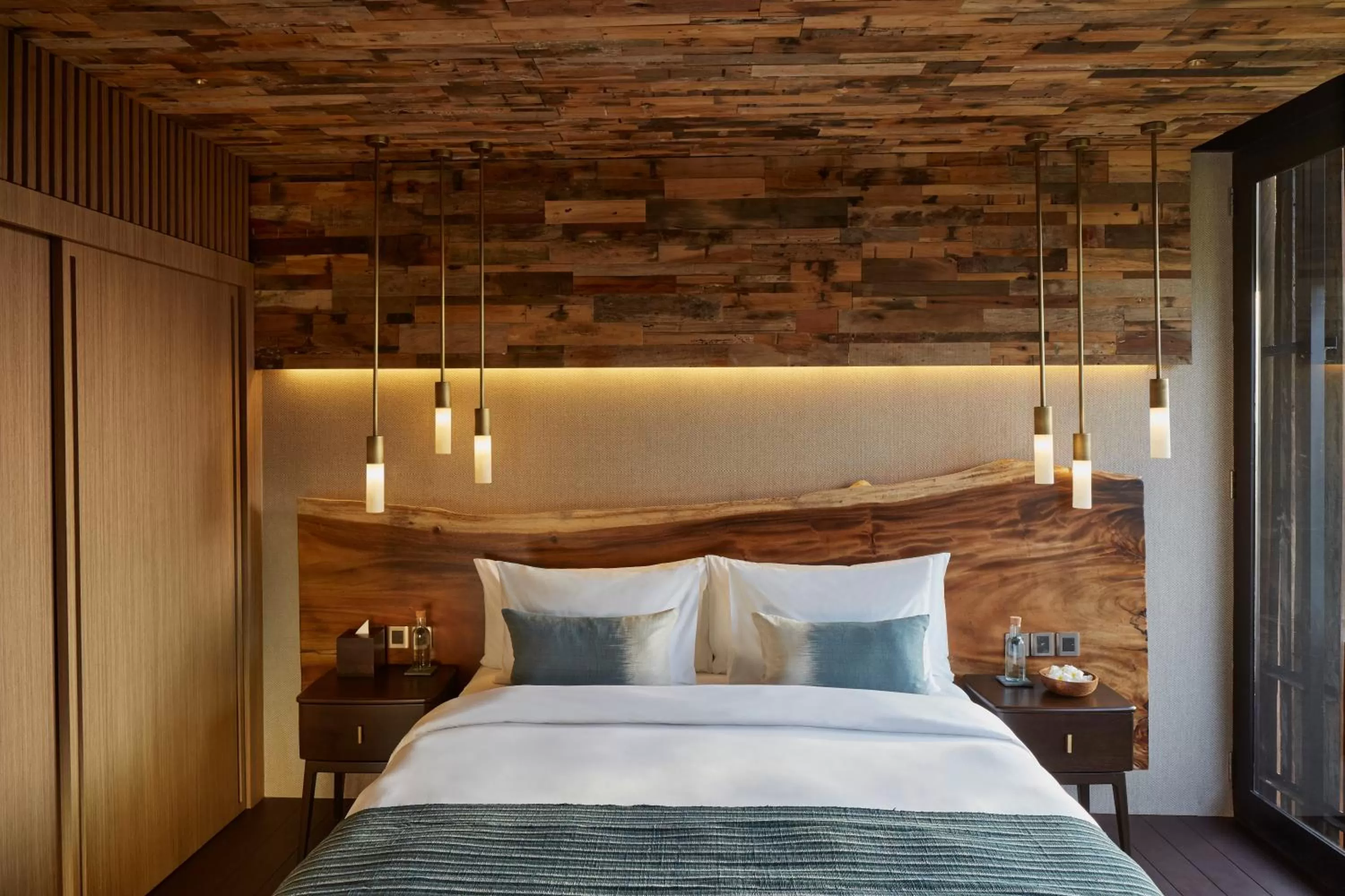 Spring, Bed in Nirjhara