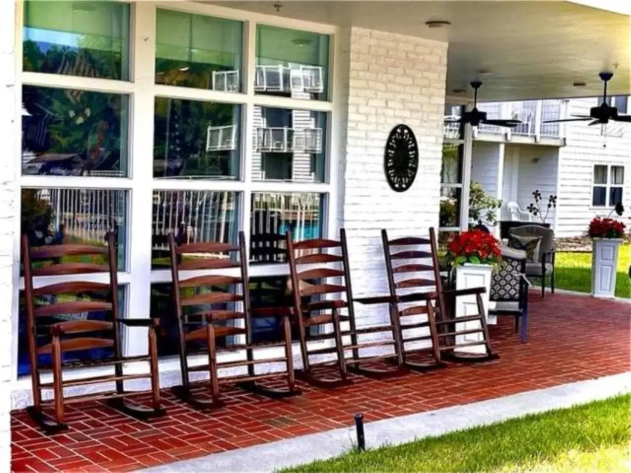 Patio in The Inn at Apple Valley, Ascend Hotel Collection