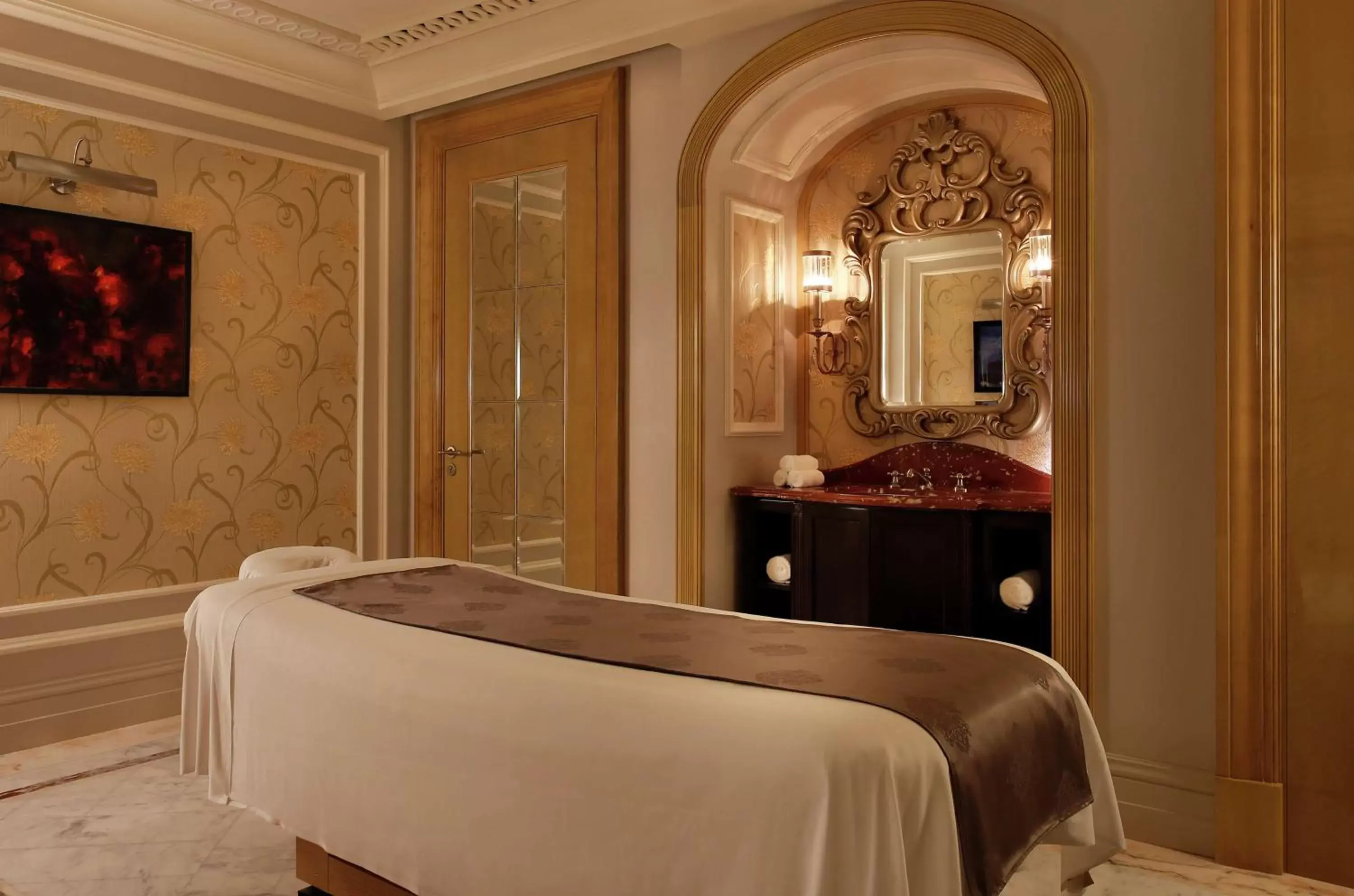 Spa and wellness centre/facilities in Habtoor Palace Dubai, LXR Hotels & Resorts