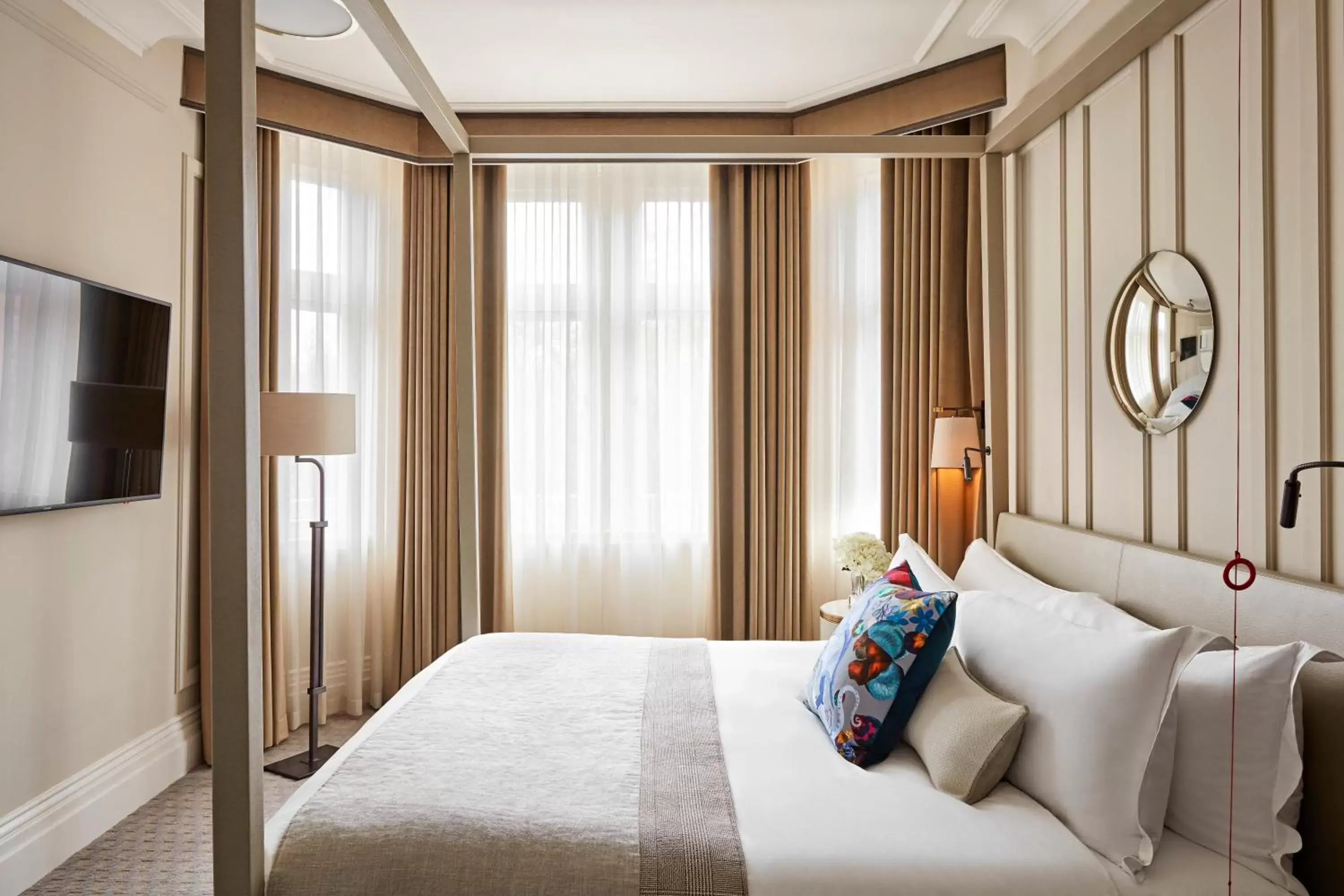 Bedroom, Bed in Kimpton - Fitzroy London, an IHG Hotel