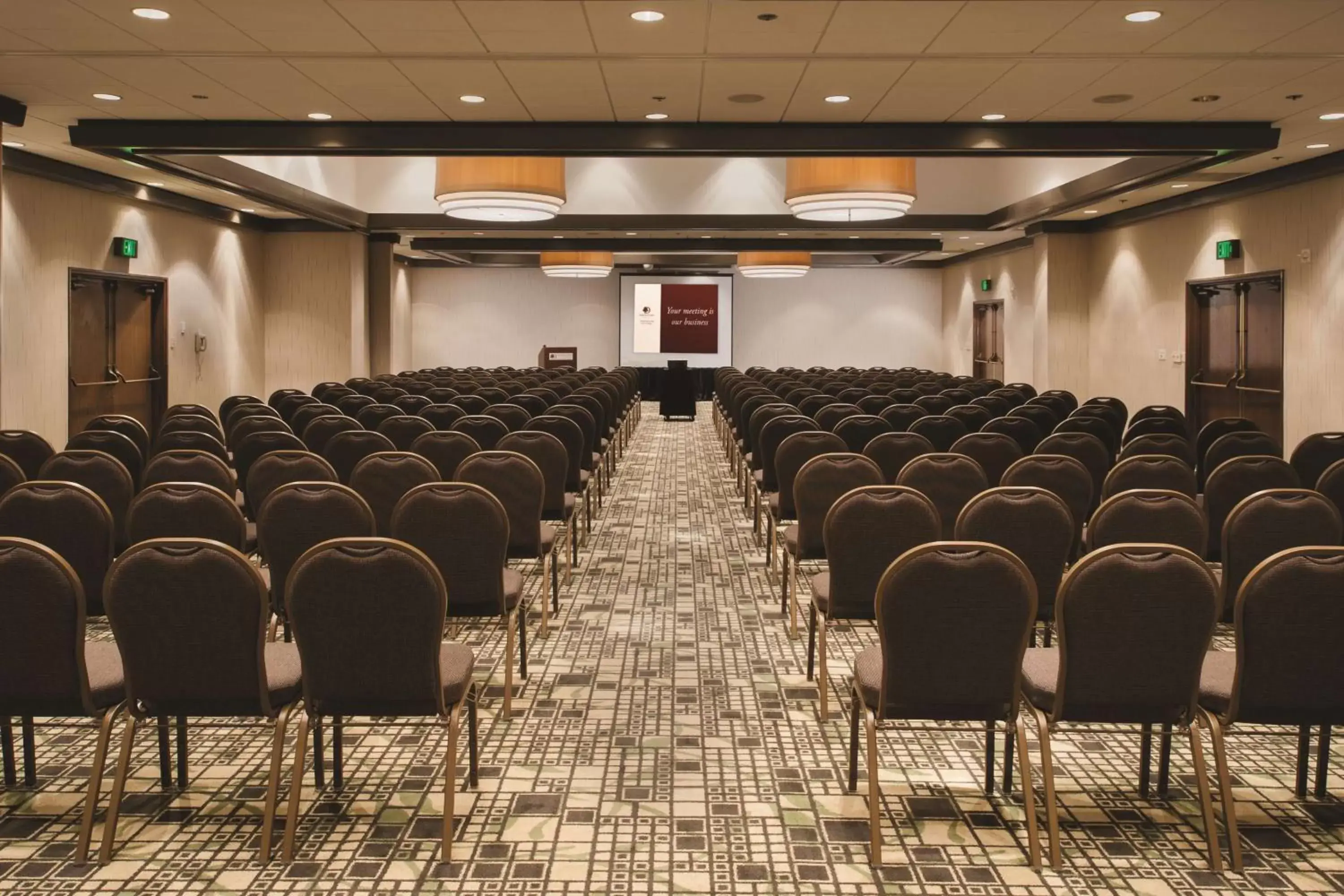 Meeting/conference room in DoubleTree by Hilton Hotel & Executive Meeting Center Omaha-Downtown