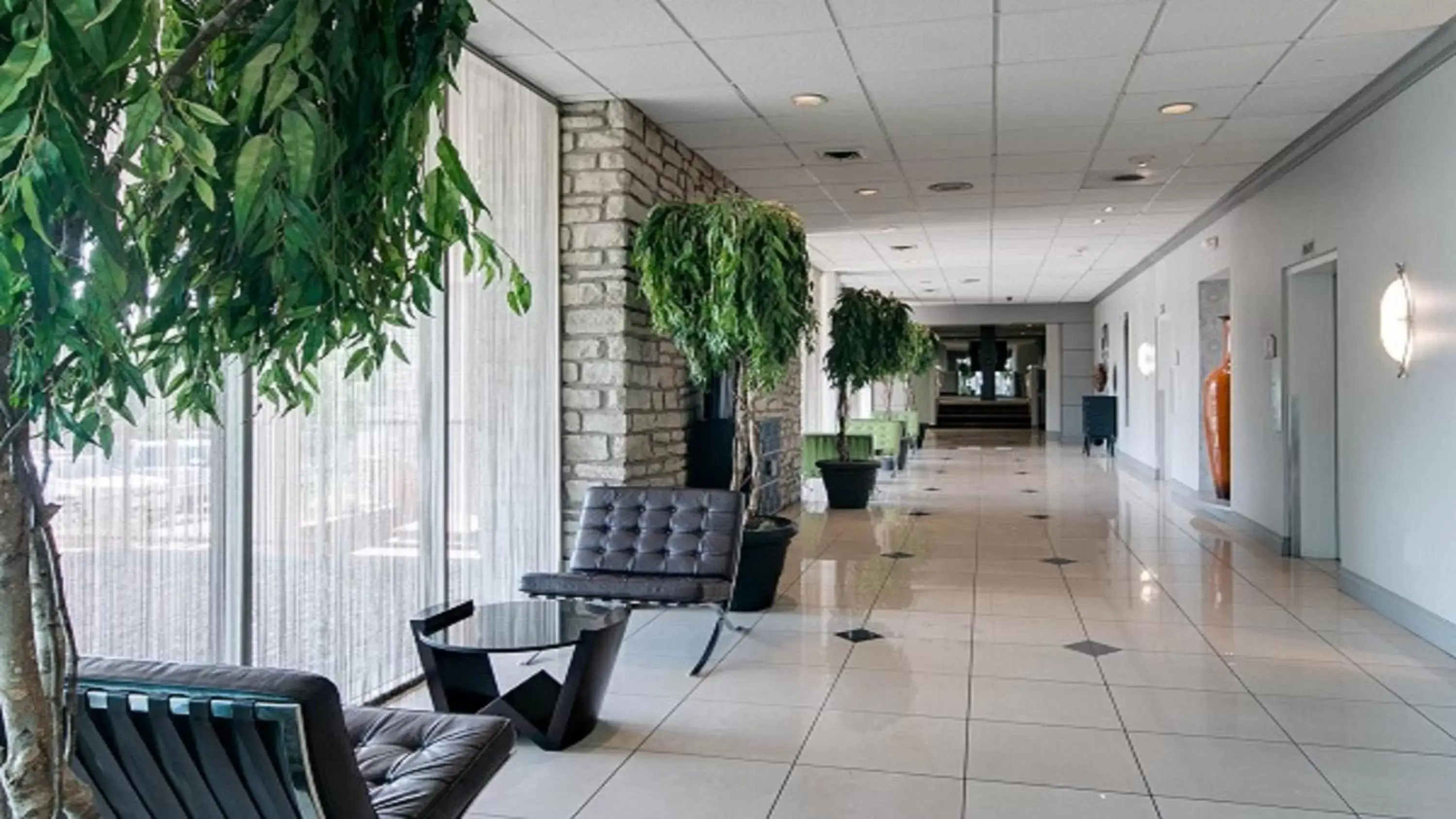 Property building, Lobby/Reception in Holiday Inn At the Campus, an IHG Hotel