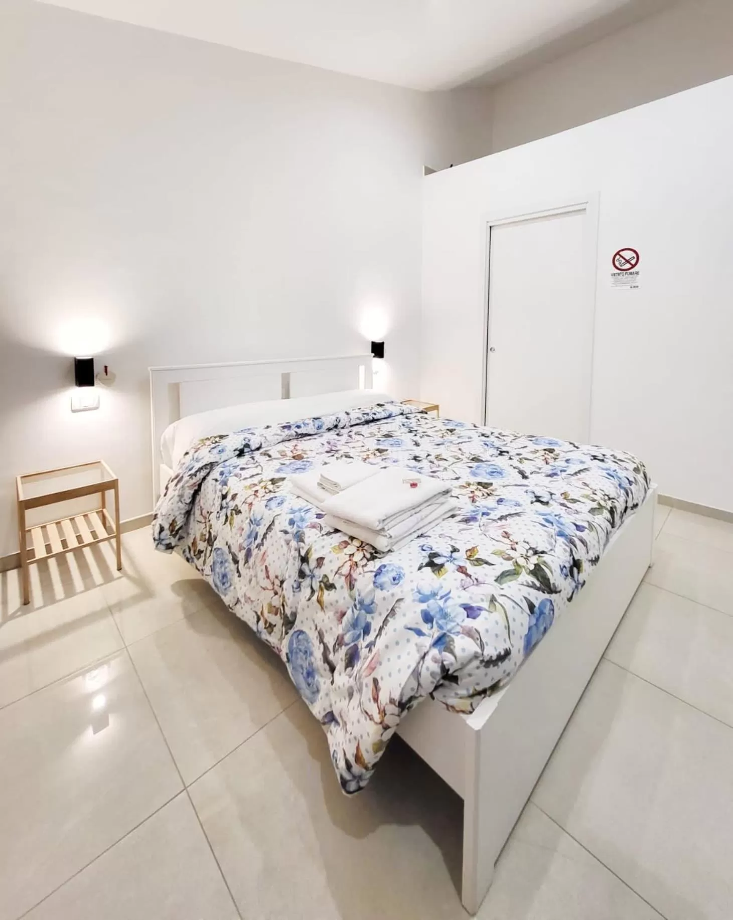 Bedroom, Bed in D ANNUNZIO house