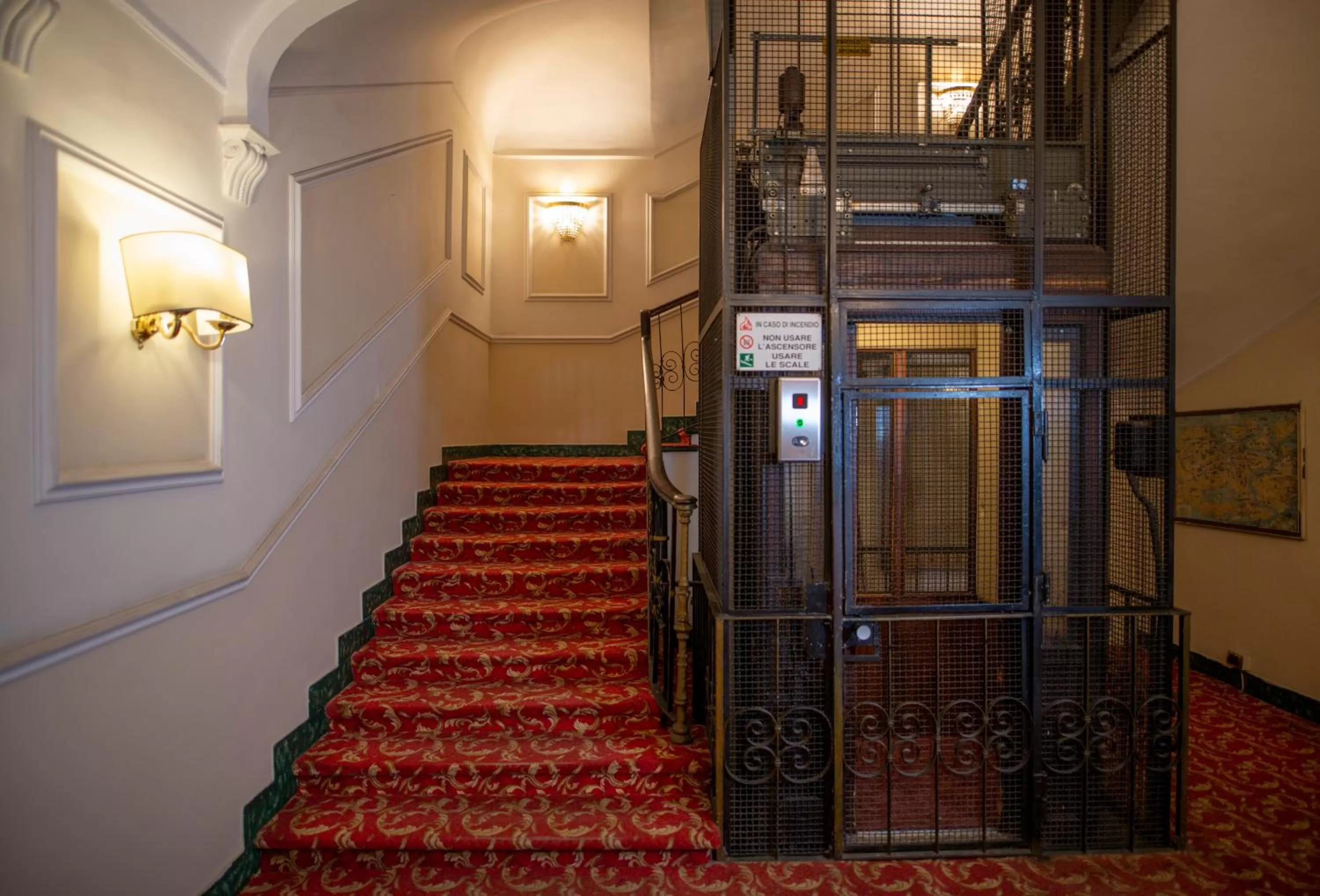 elevator in LH Hotel Andreotti