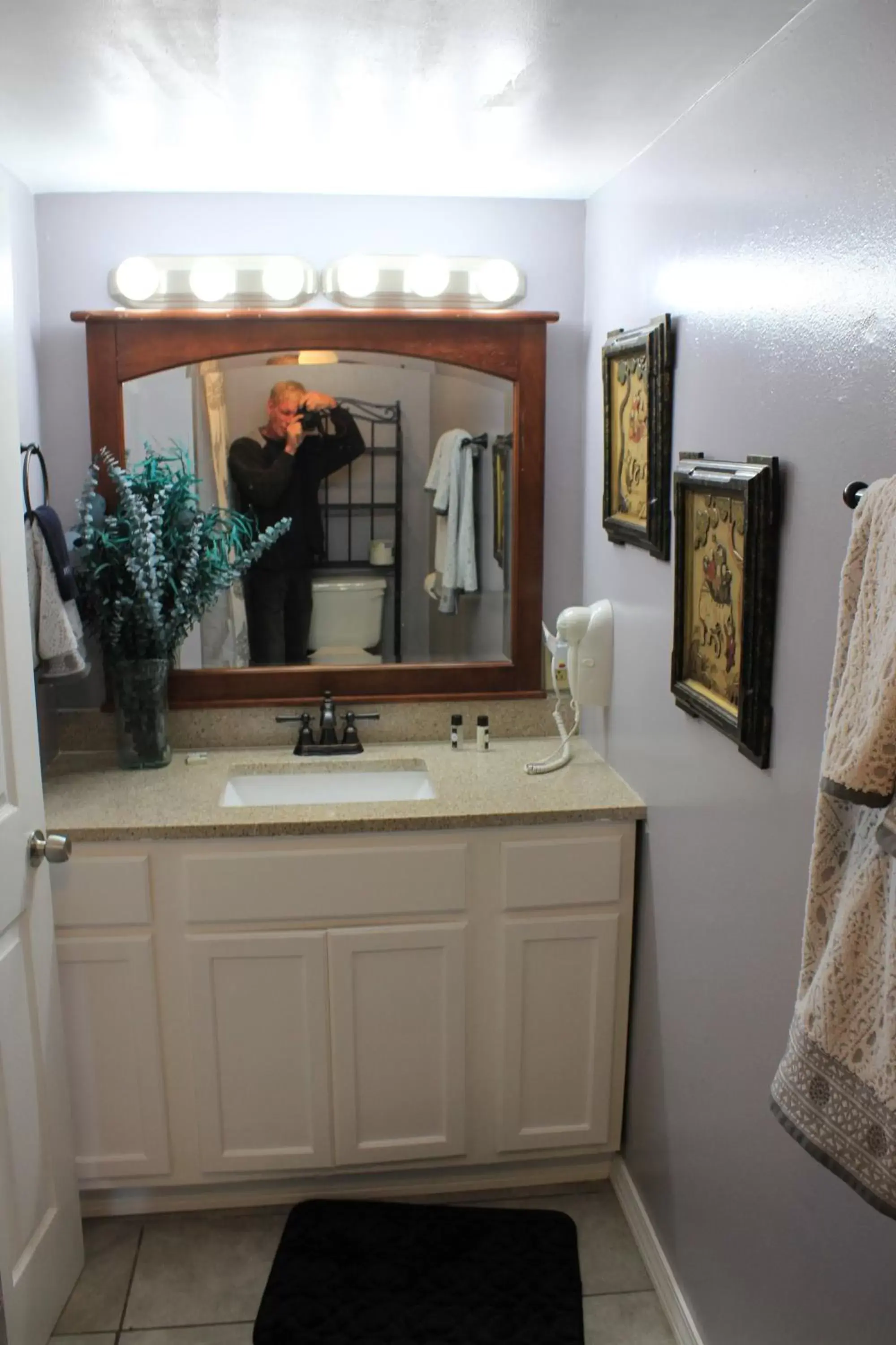 Bathroom in Brydan Suites